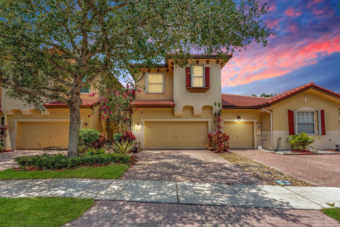 5742 NW 119th Terrace