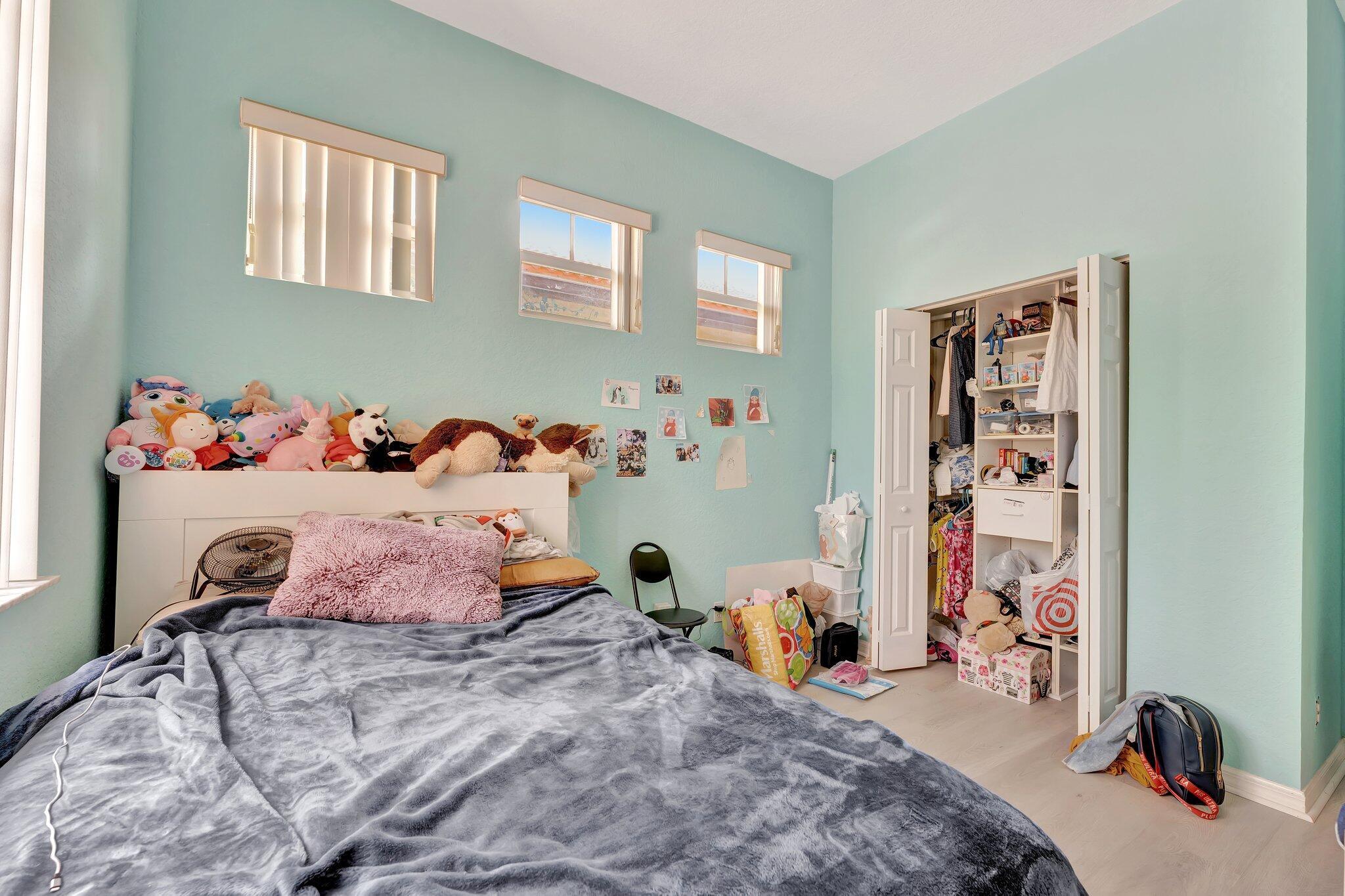 5742 NW 119th Terrace