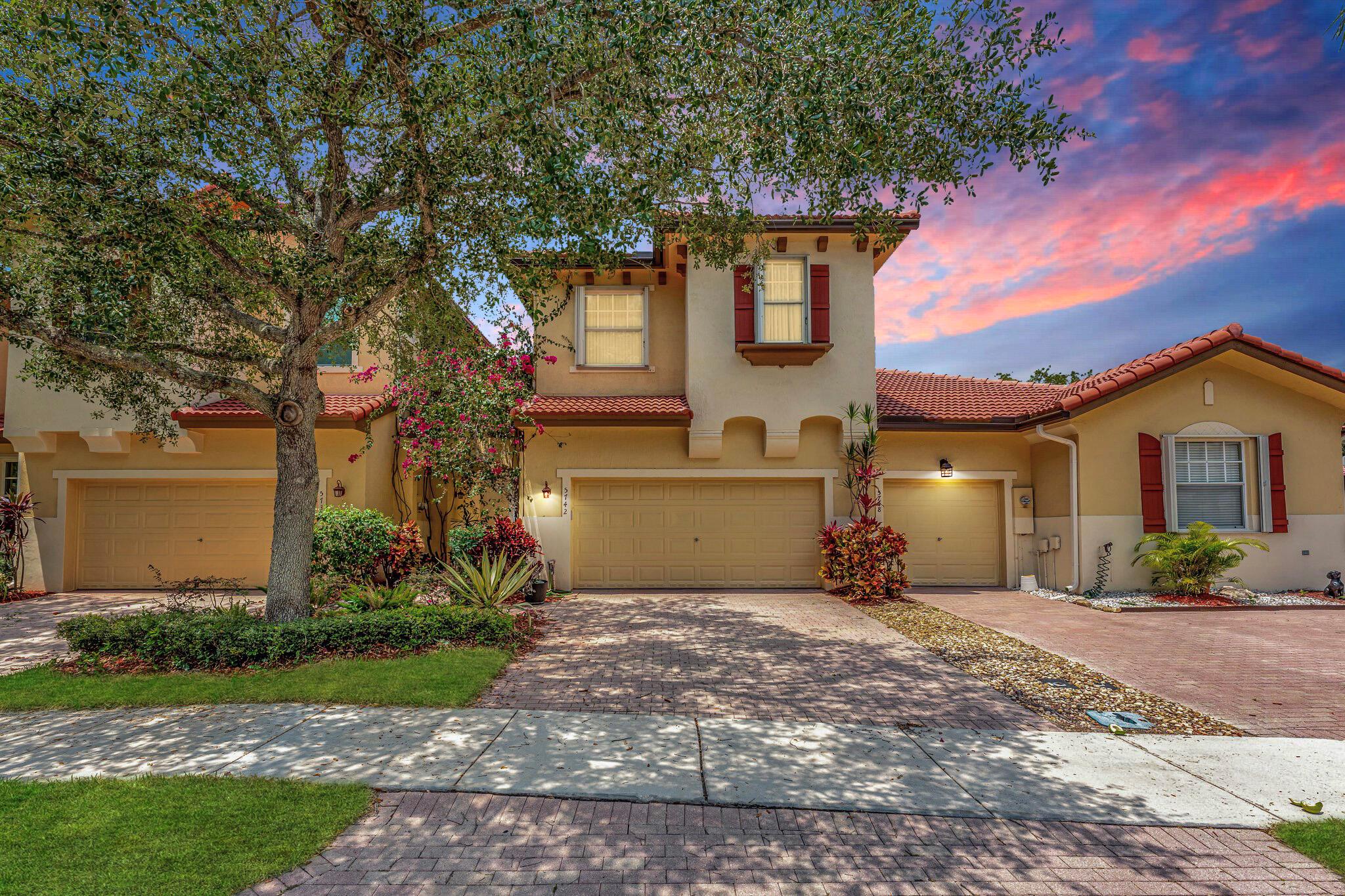 5742 NW 119th Terrace