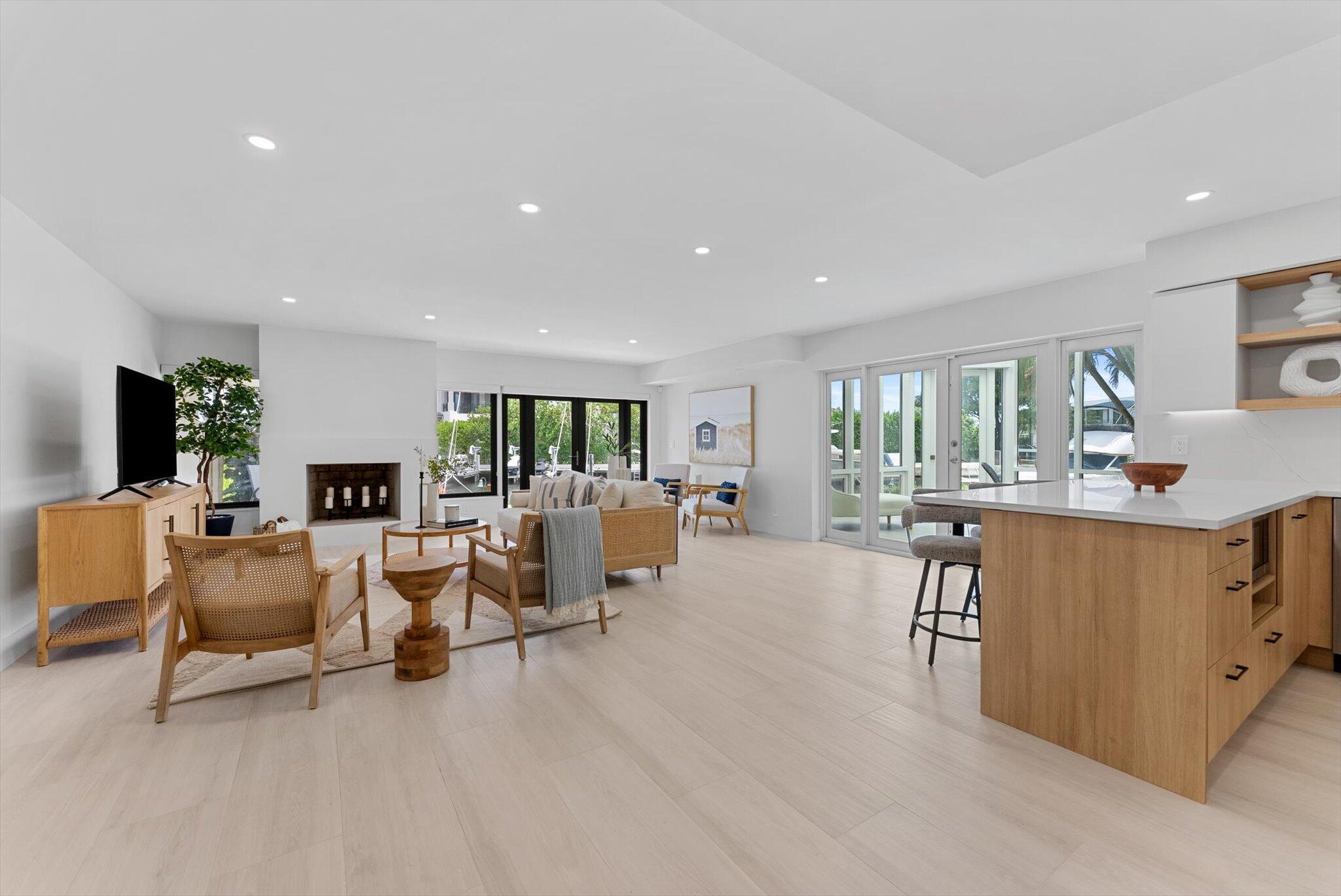 1013 Bel Air Drive 1
