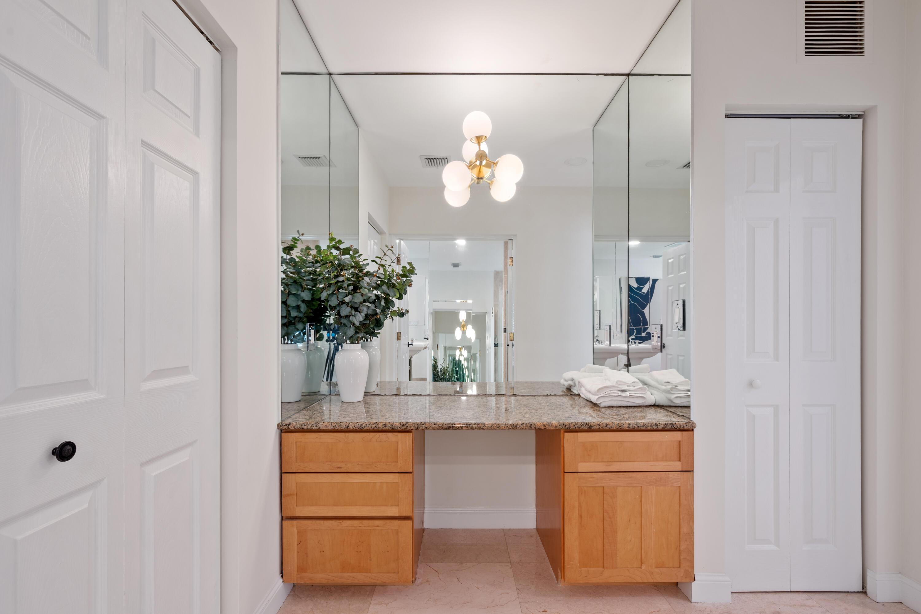 330 SE 7th Avenue