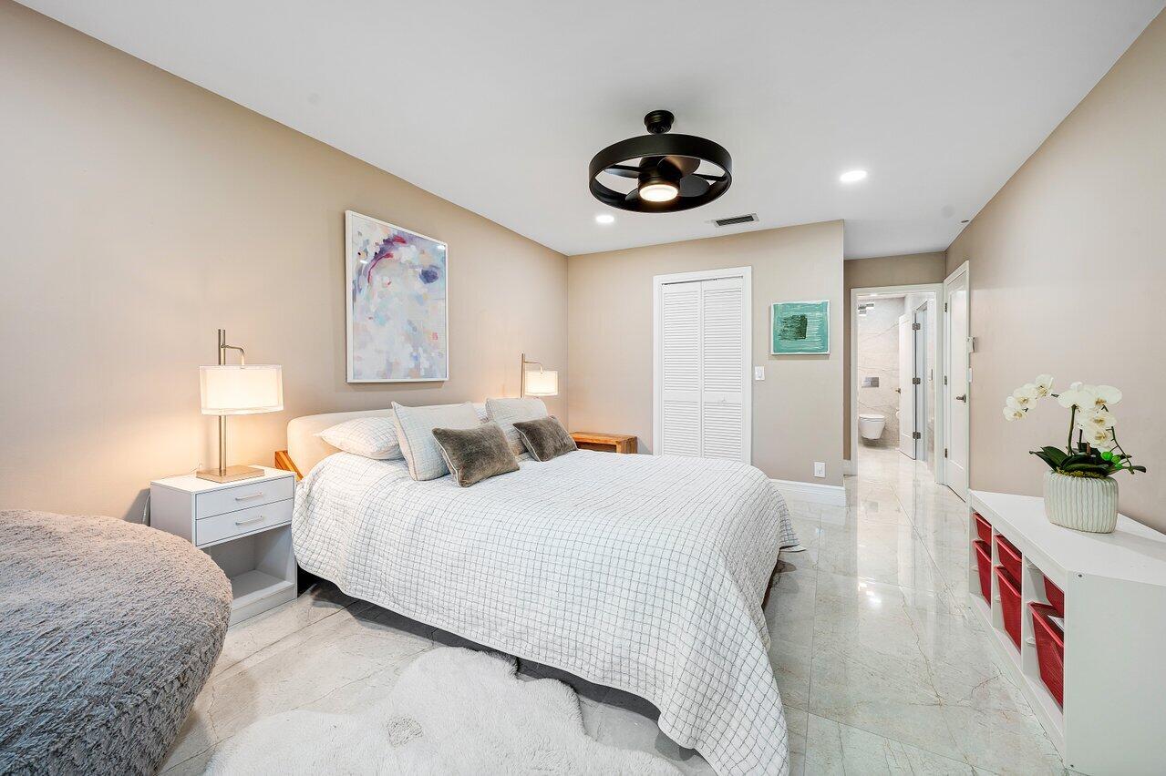 3127 Lakeview Drive