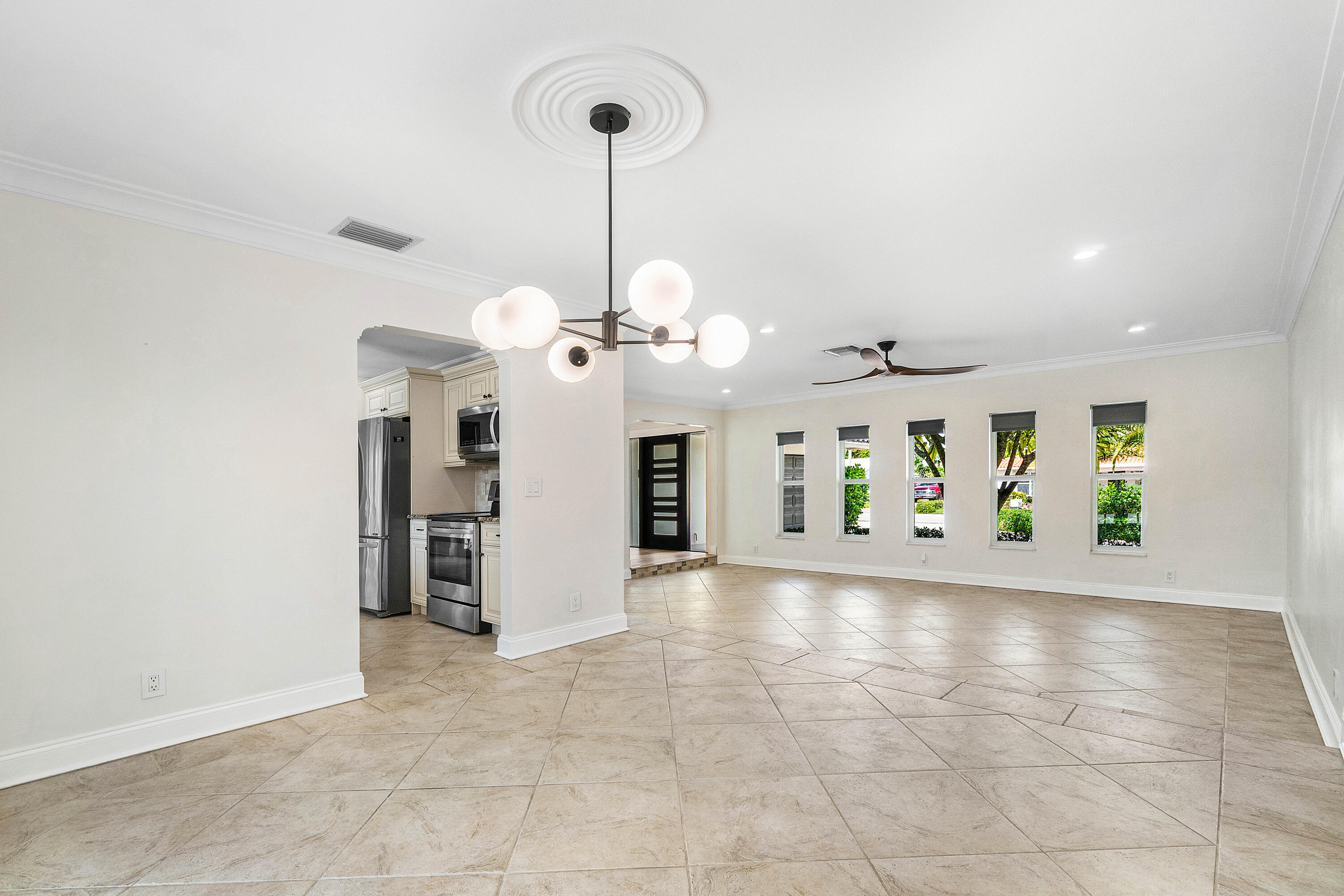 7652 Palm Road