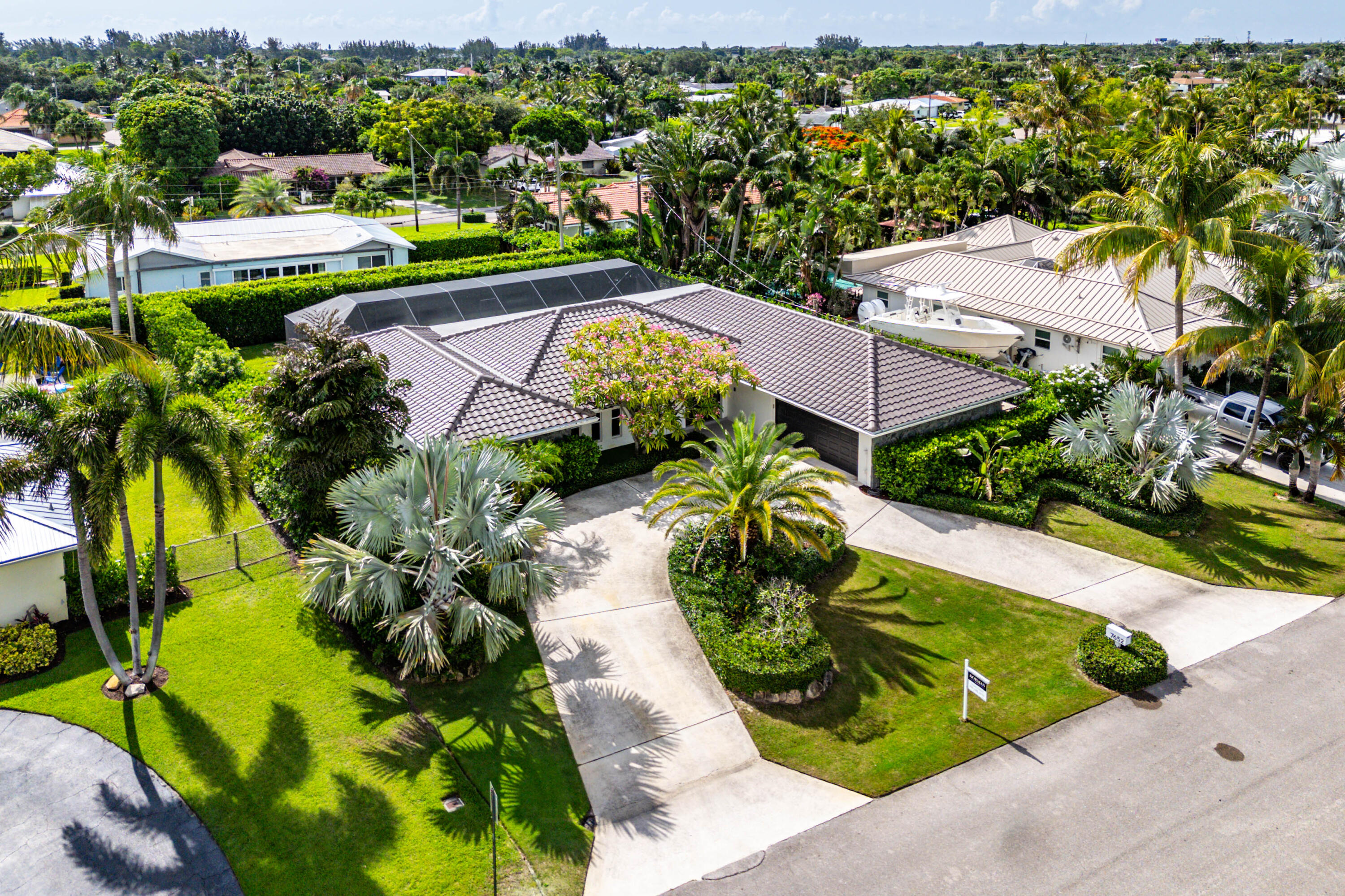 7652 Palm Road