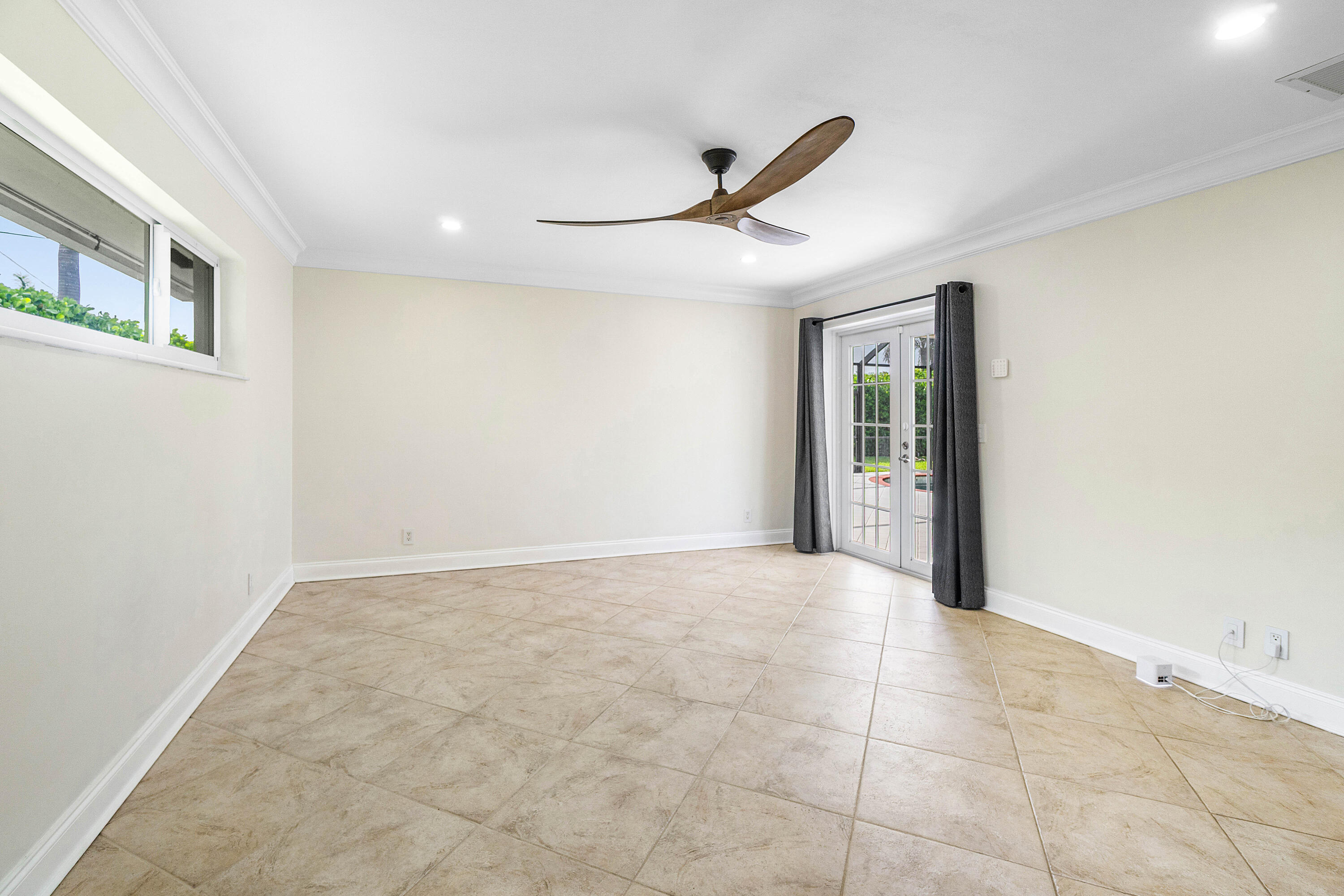 7652 Palm Road