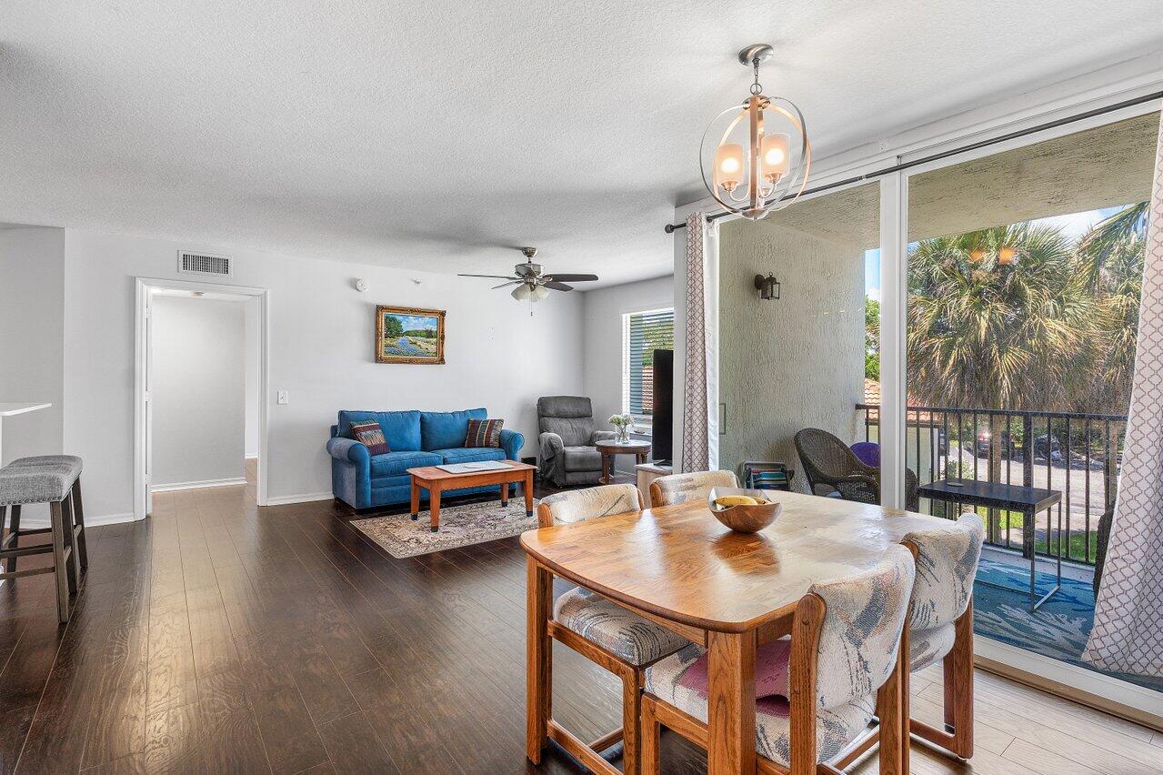 1109 Villa Circle