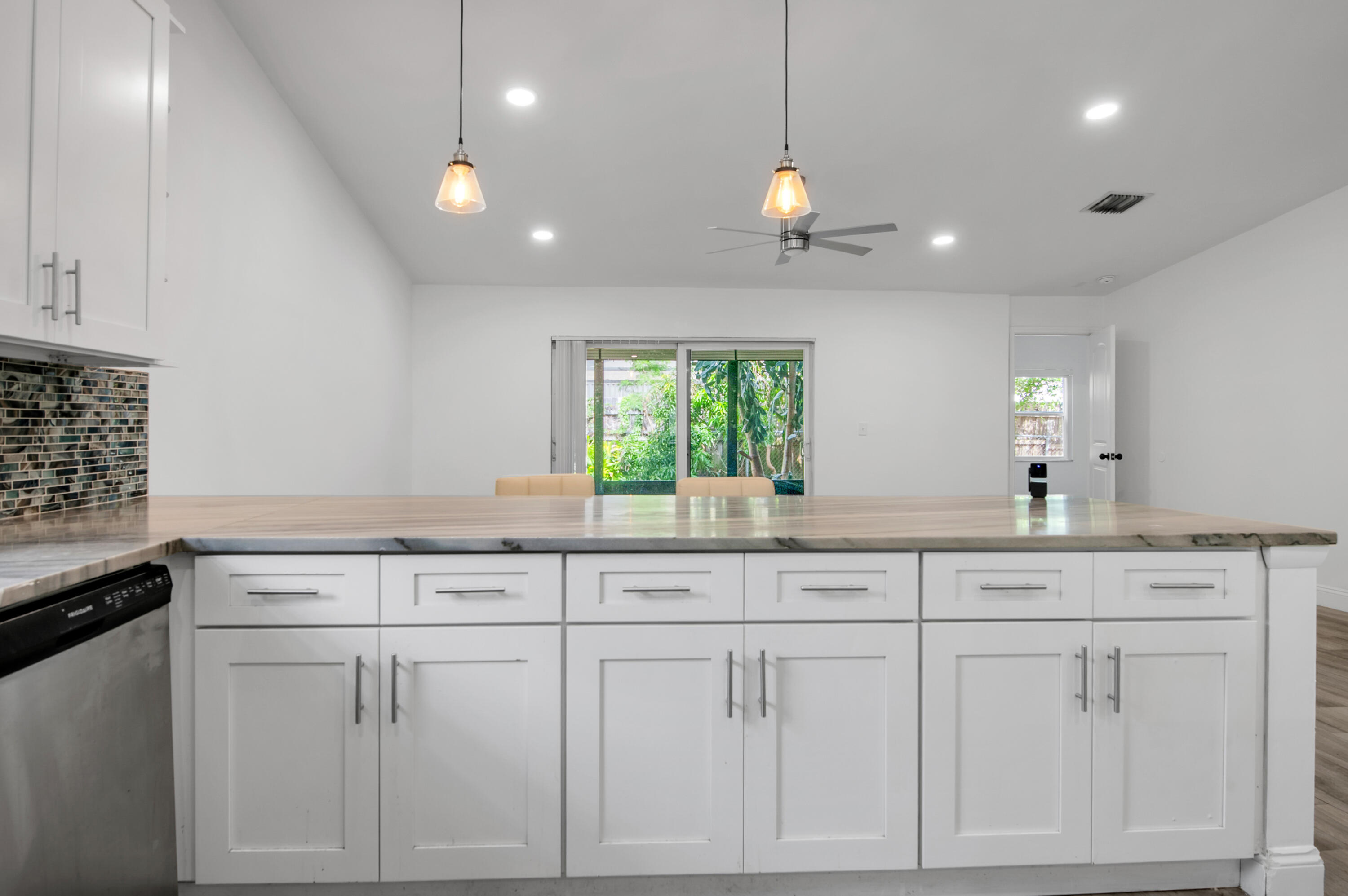 2564 NW 95th Terrace
