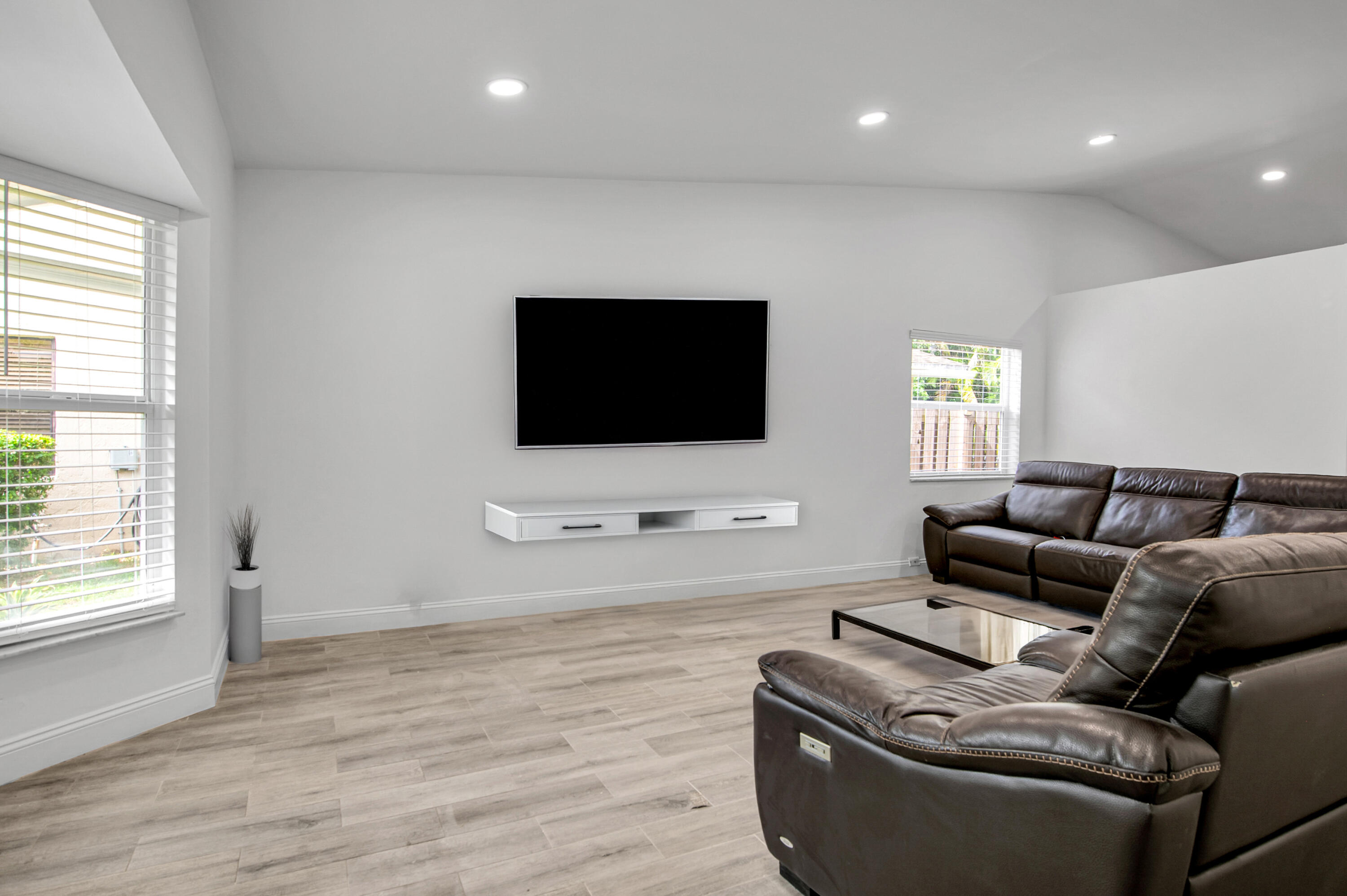 2564 NW 95th Terrace