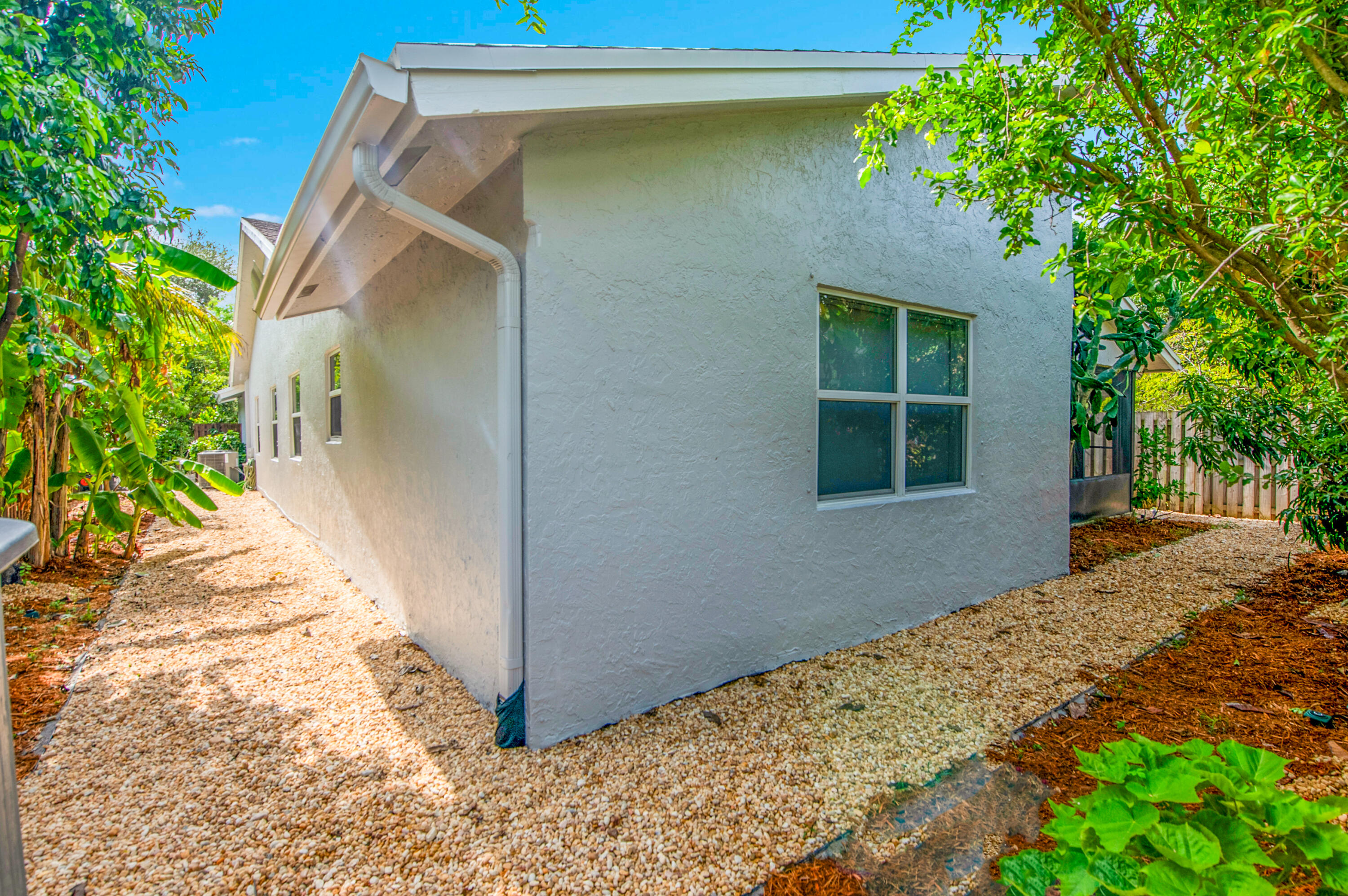 2564 NW 95th Terrace