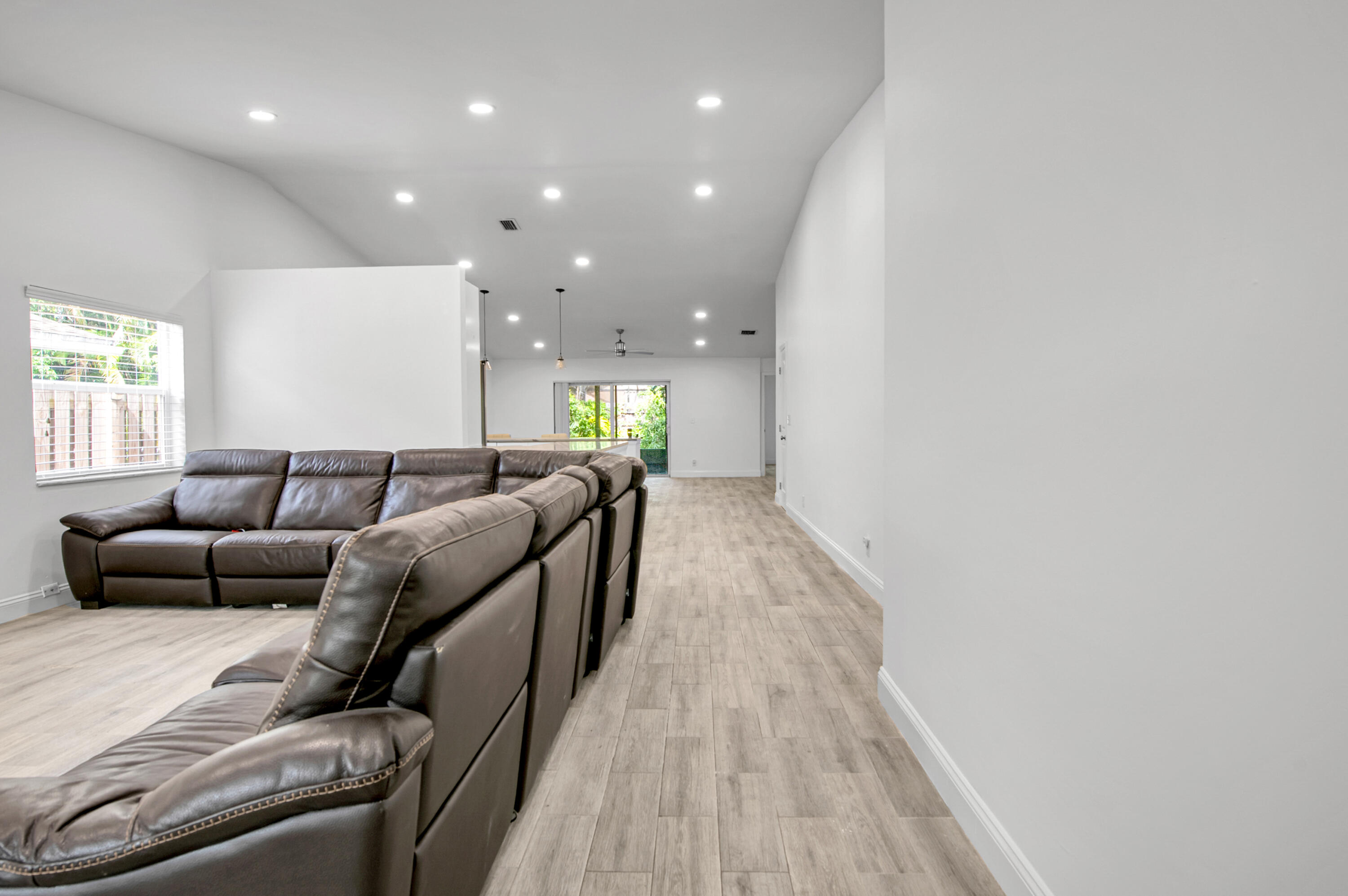 2564 NW 95th Terrace