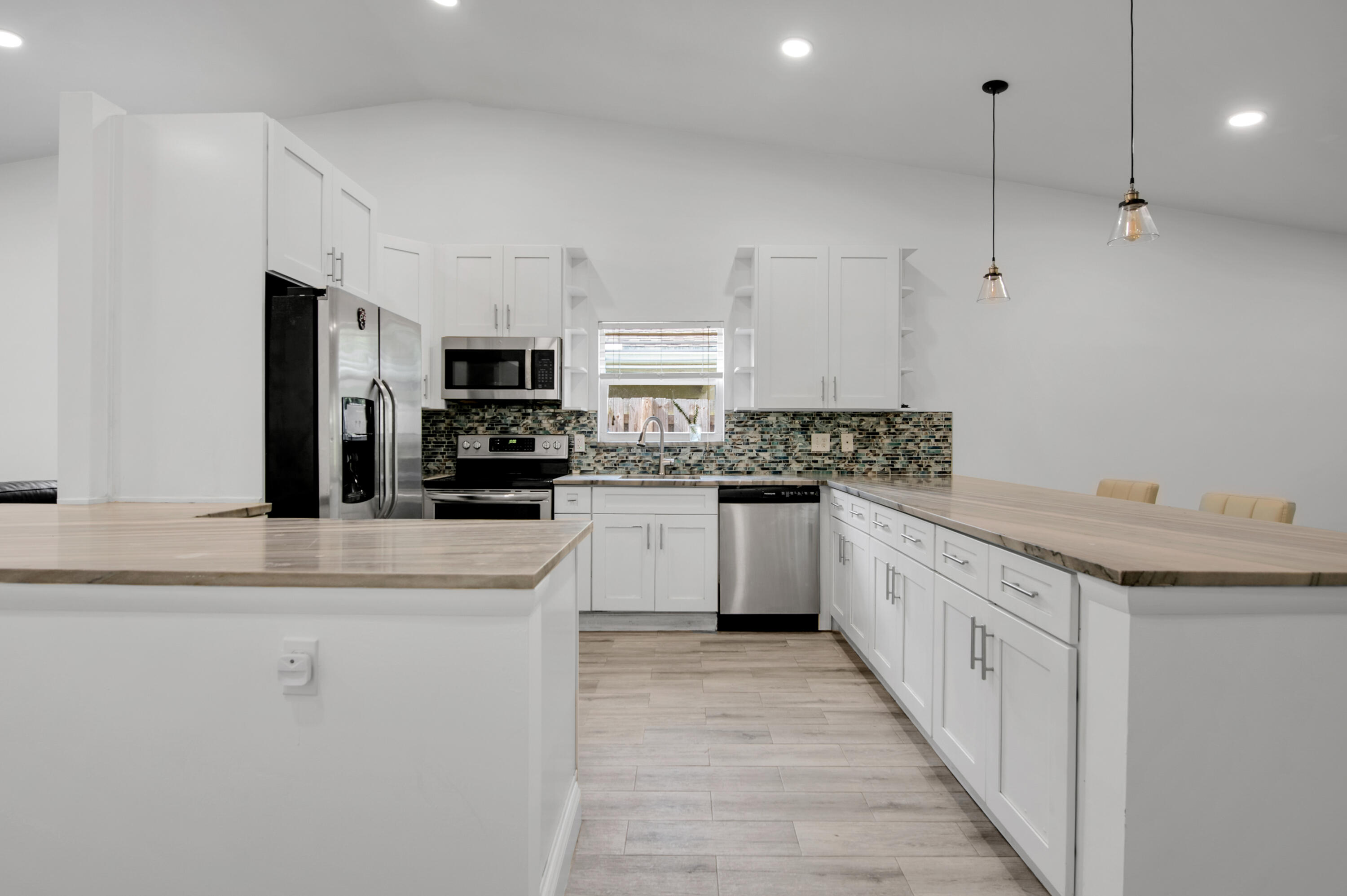 2564 NW 95th Terrace