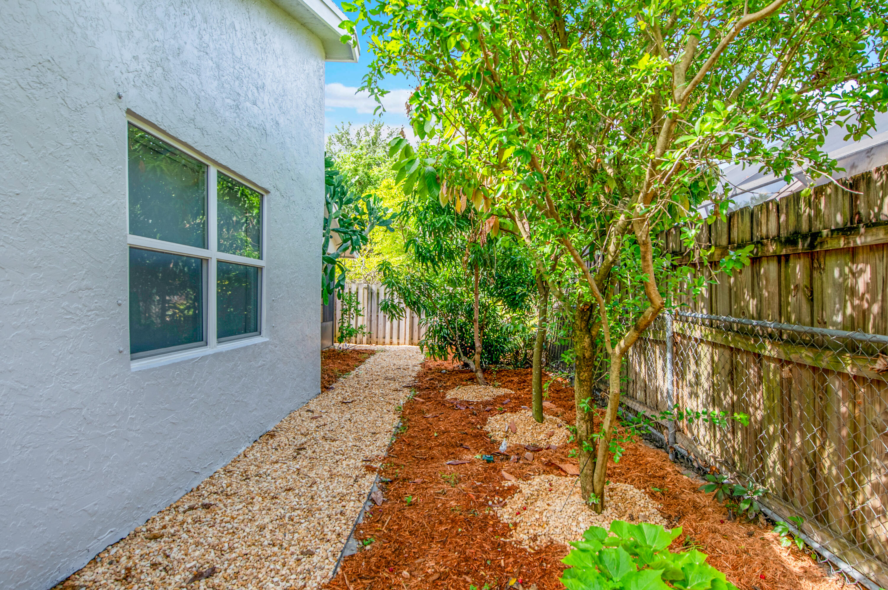 2564 NW 95th Terrace