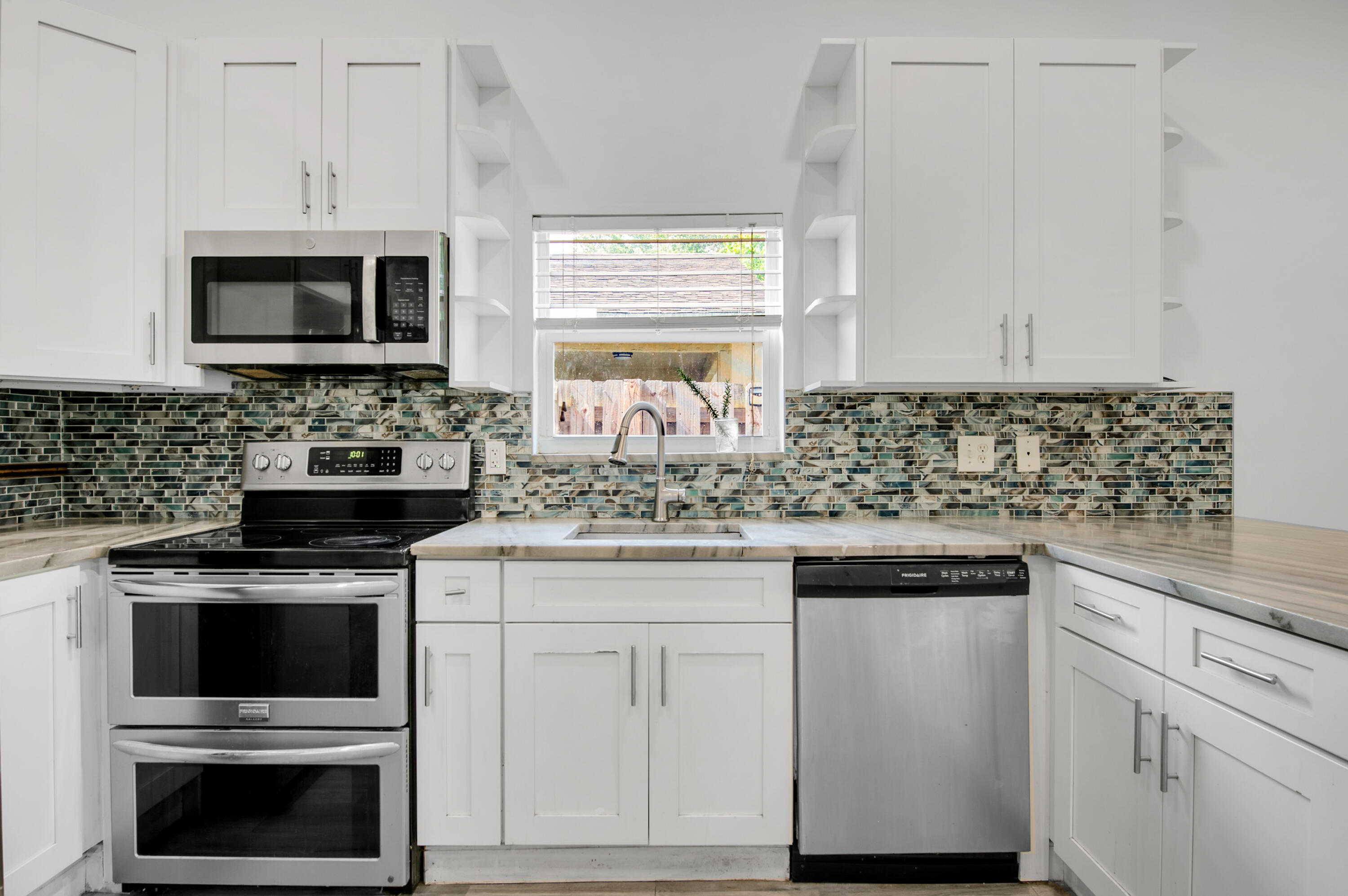 2564 NW 95th Terrace