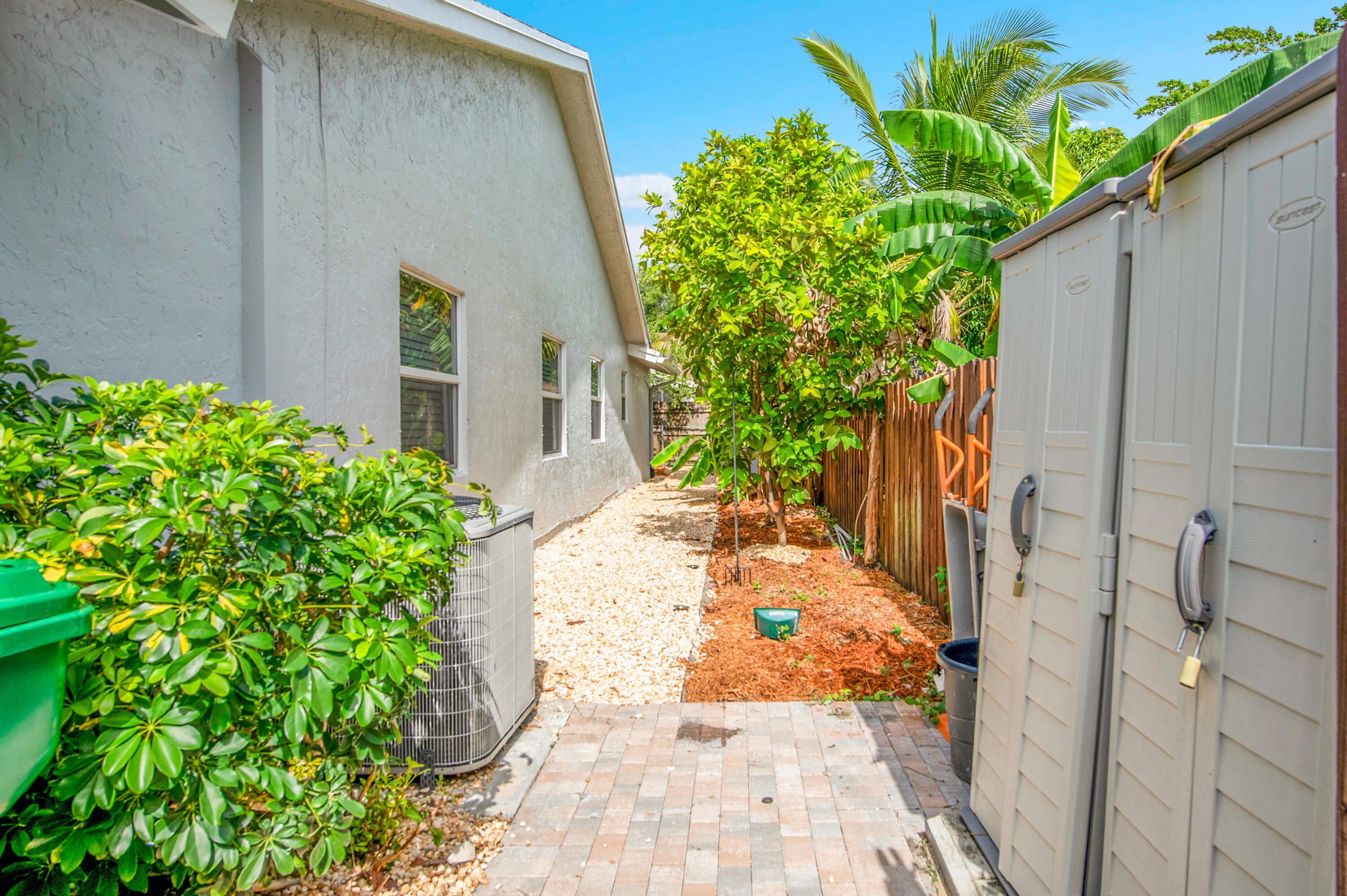 2564 NW 95th Terrace