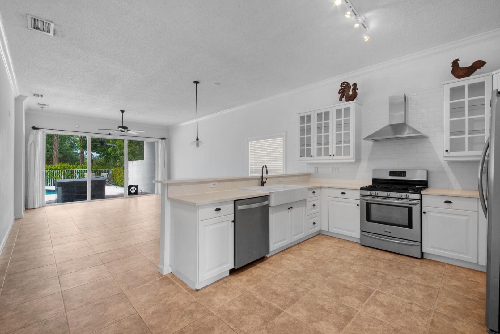 212 Kensington Way