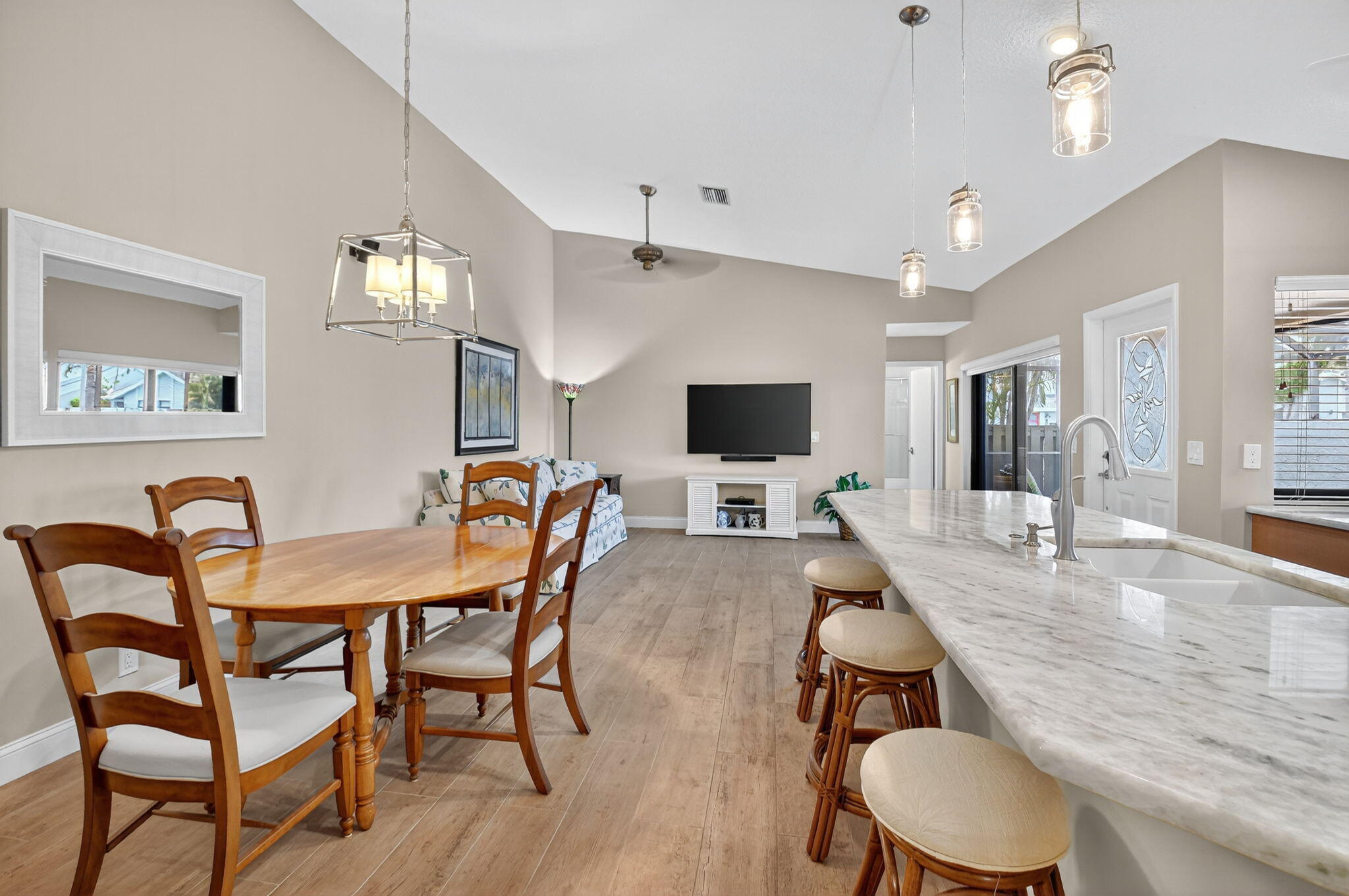 5700 Northpointe Lane