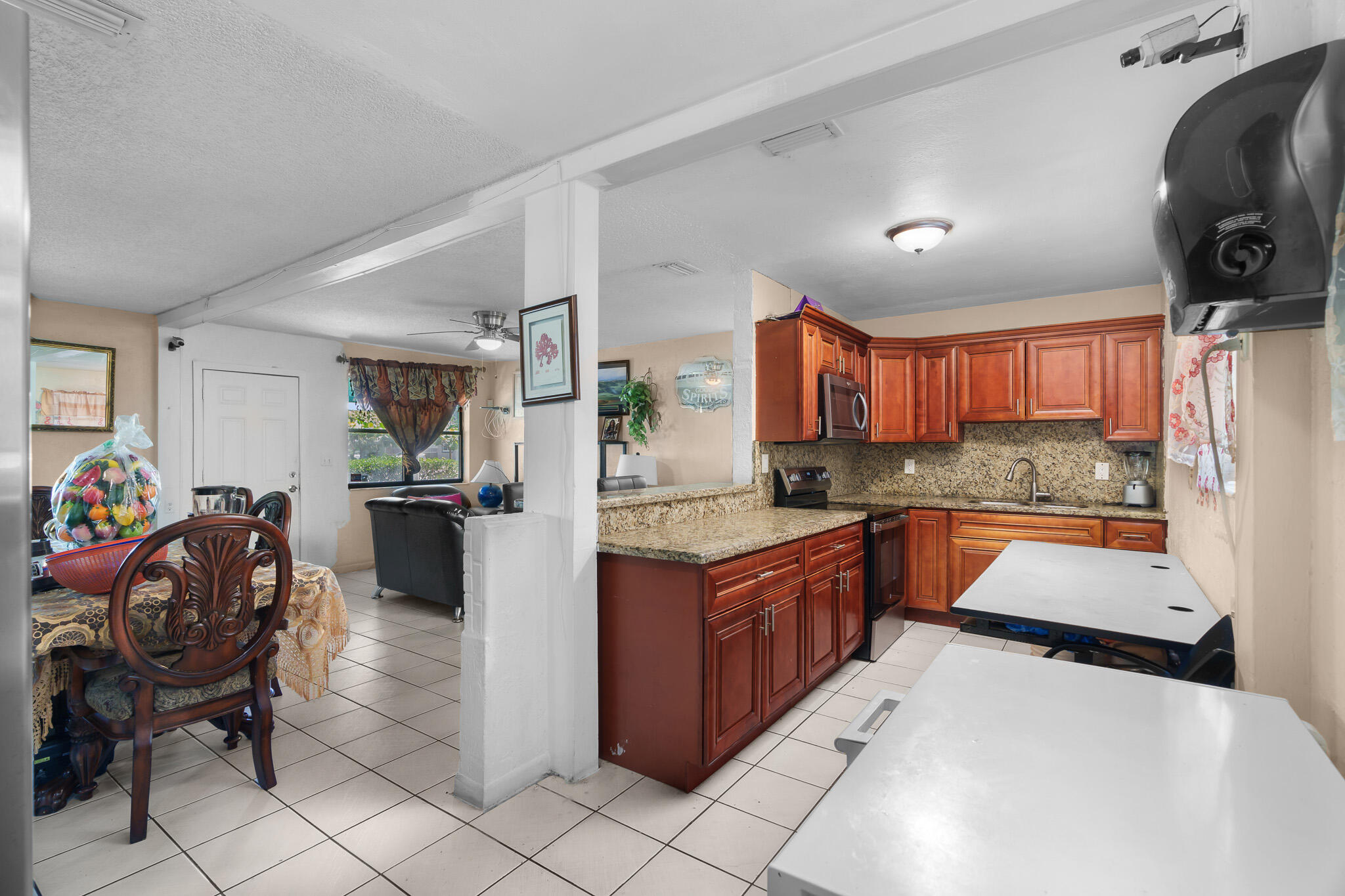 212 SW 10th Street