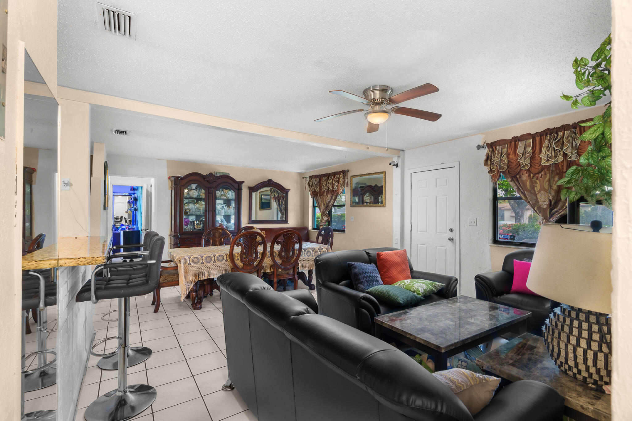 212 SW 10th Street