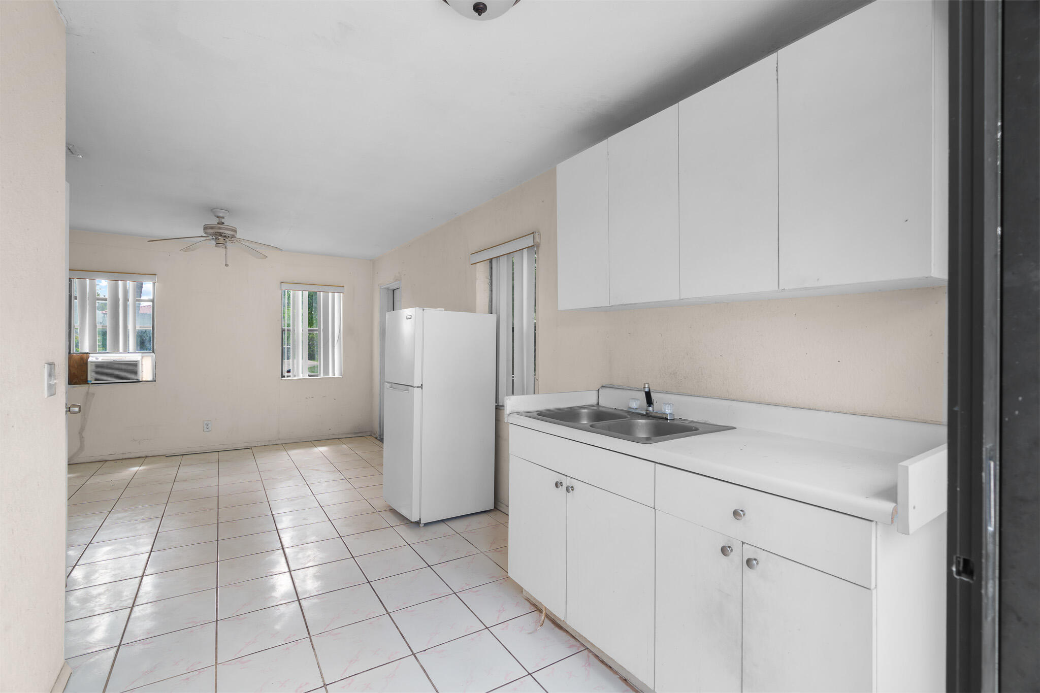 212 SW 10th Street