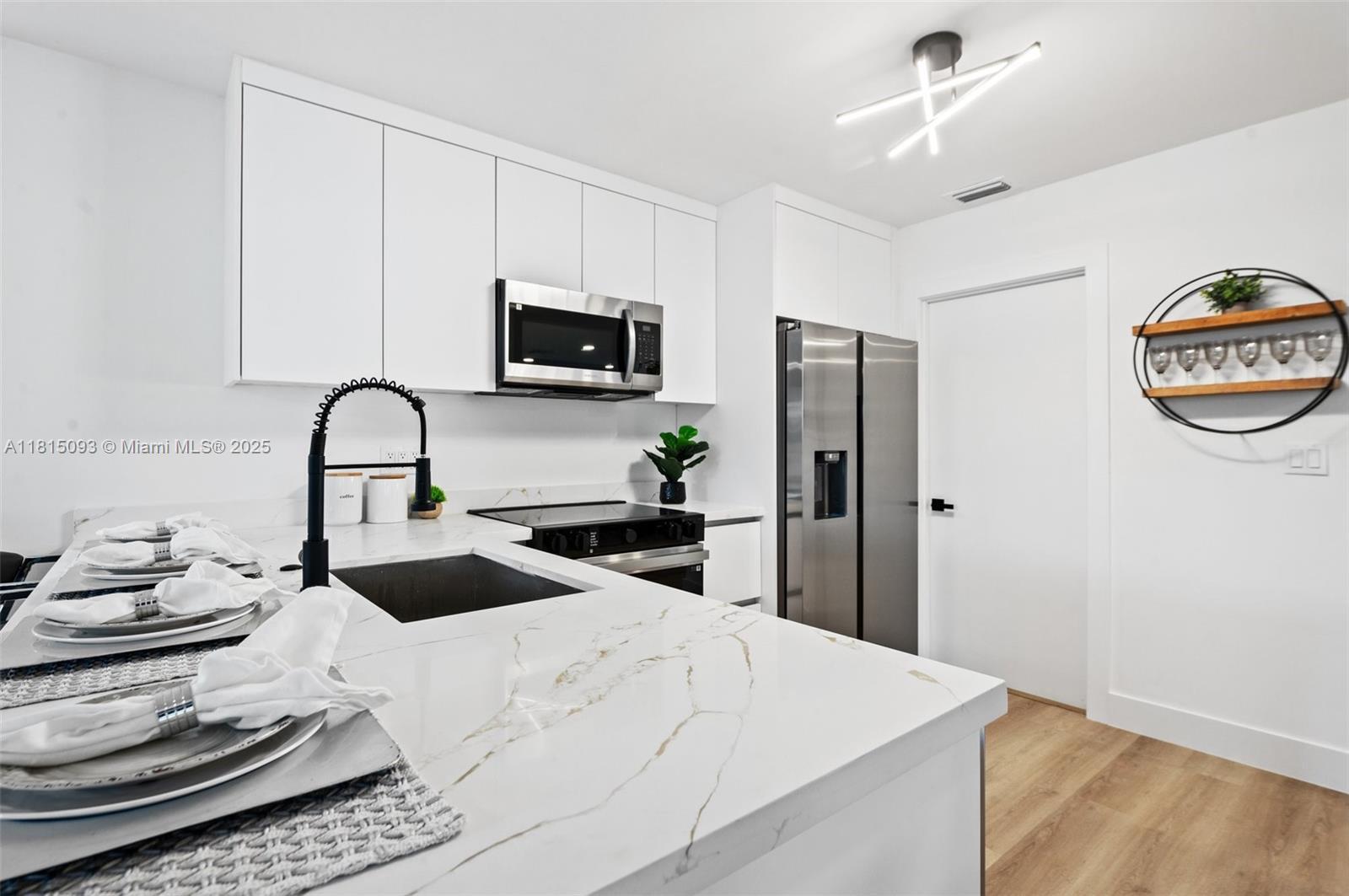 679 SW 17th Court