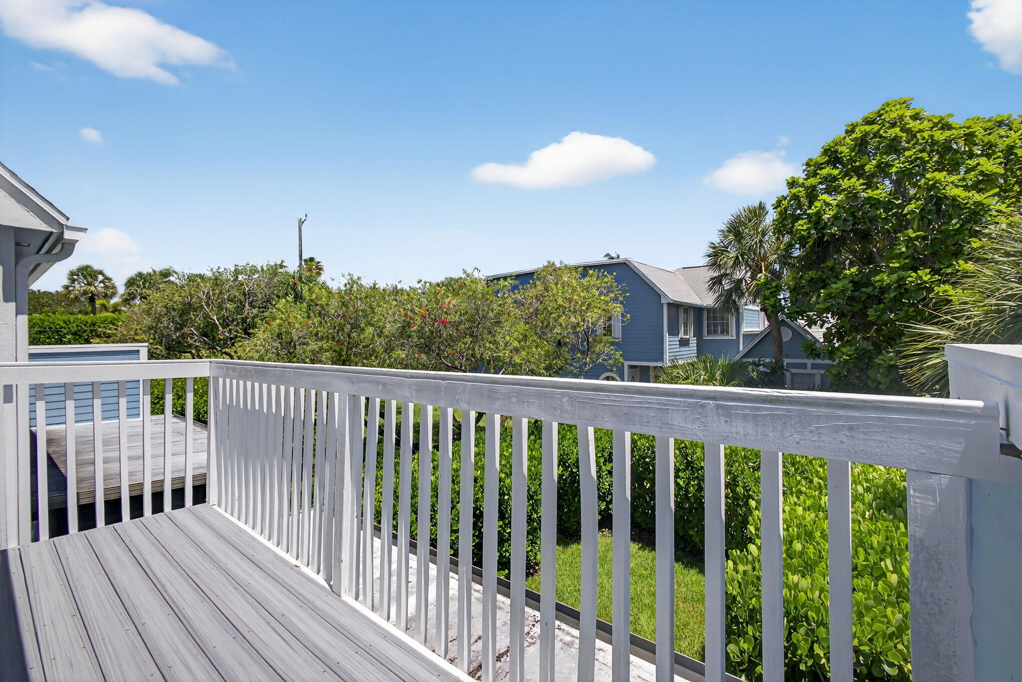 1126 Ocean Dunes Circle