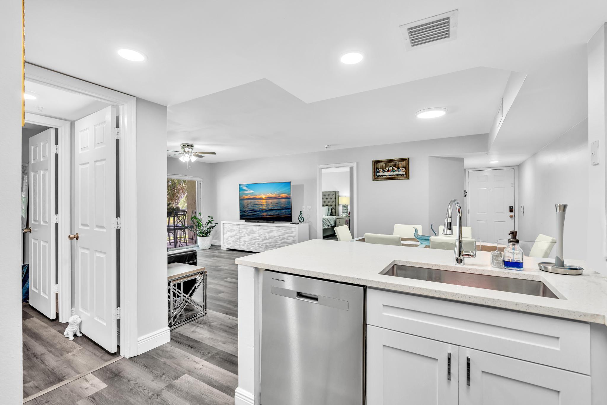 5011 Wiles Road 206