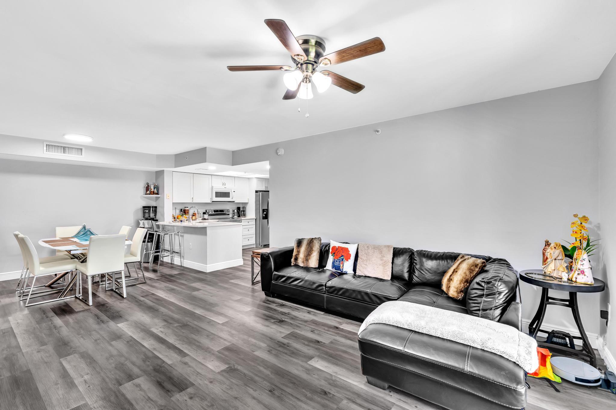 5011 Wiles Road 206