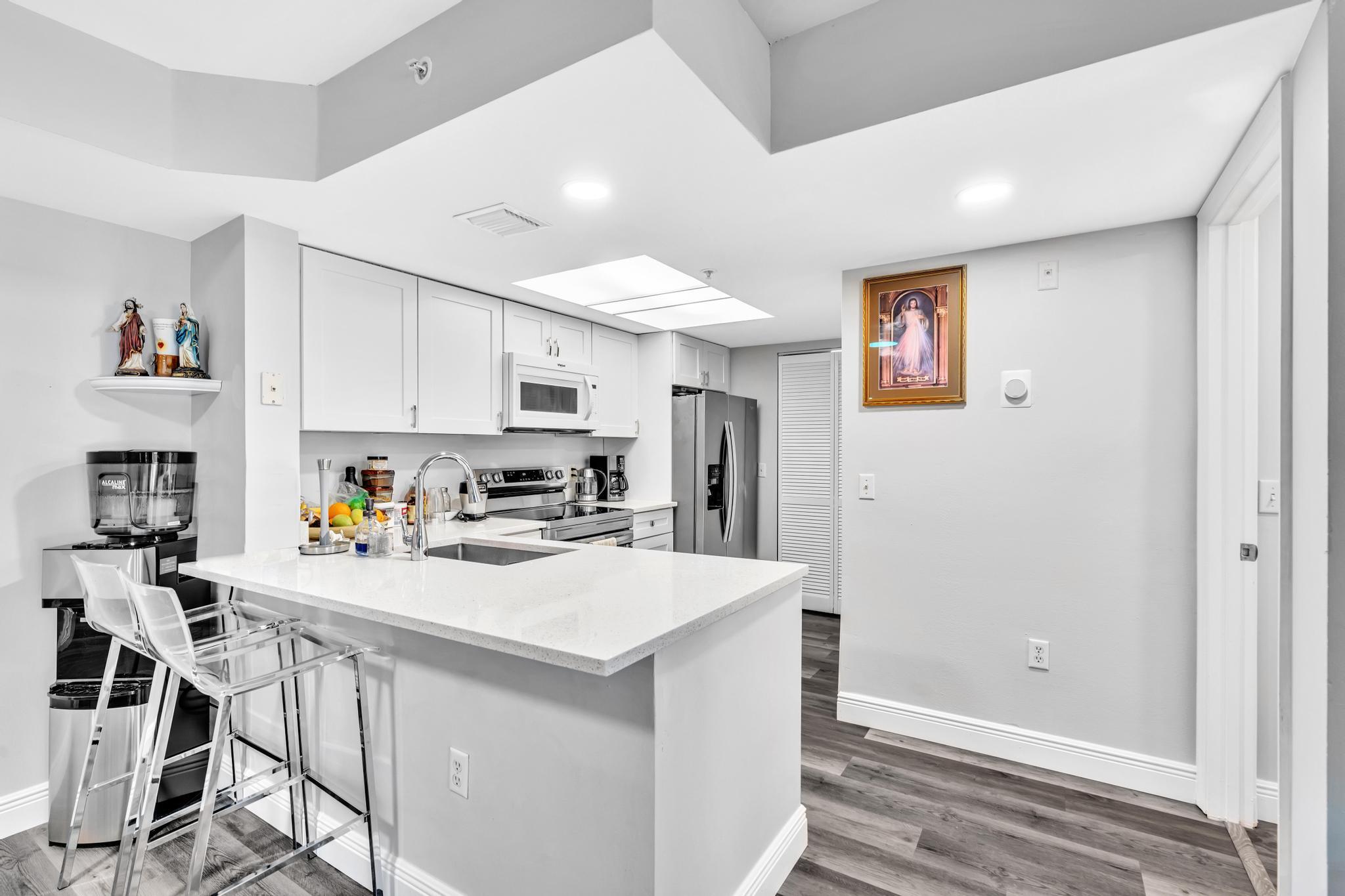 5011 Wiles Road 206