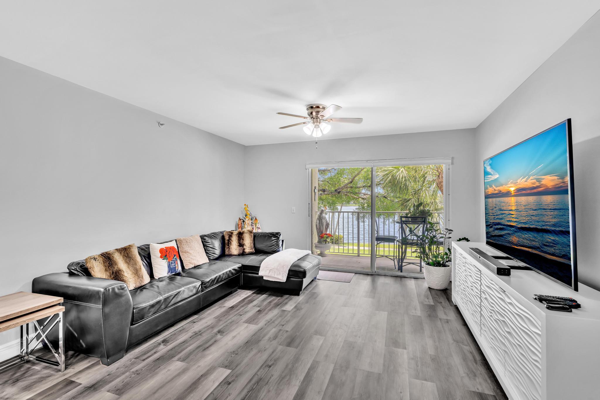 5011 Wiles Road 206