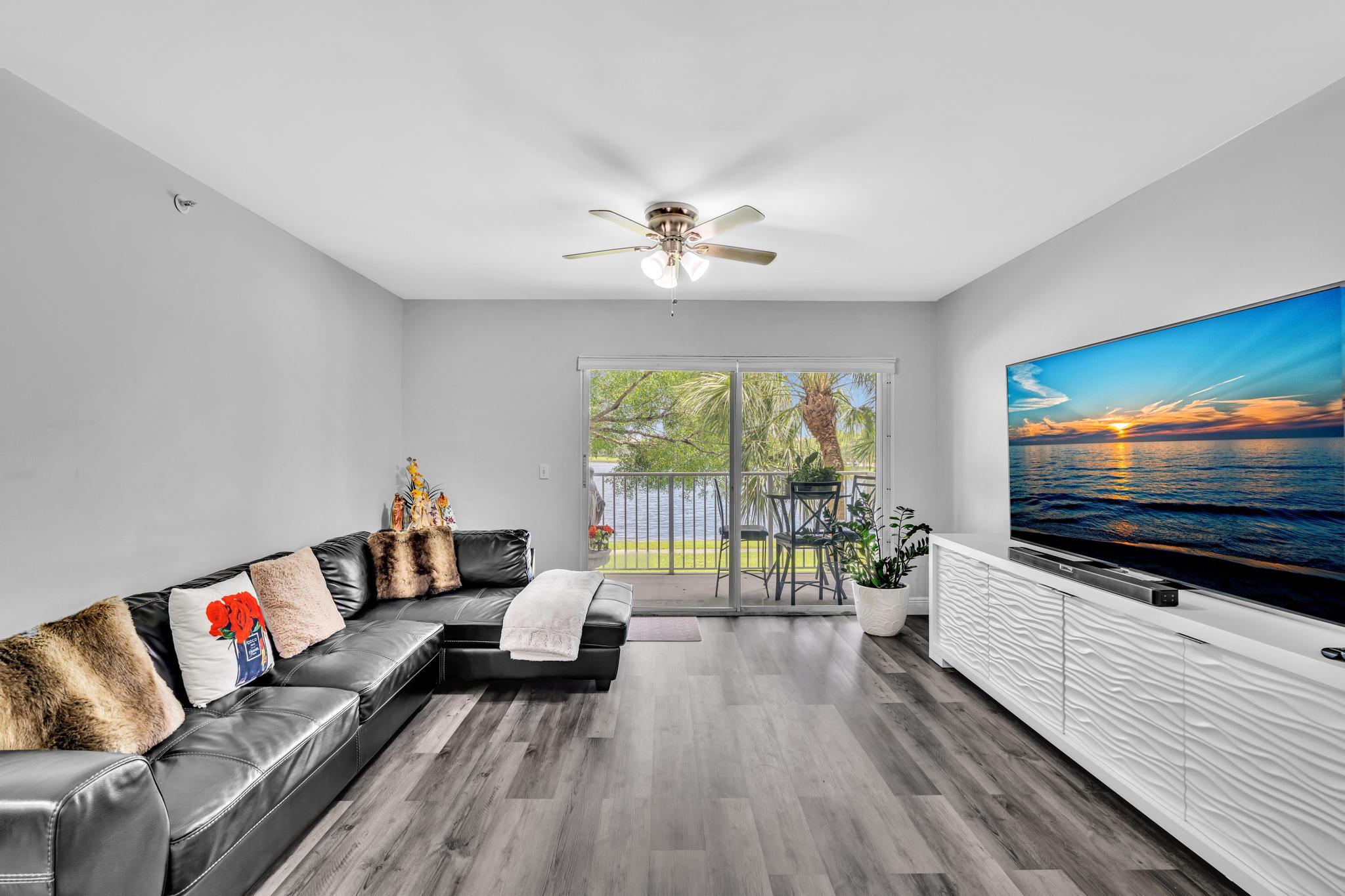 5011 Wiles Road 206