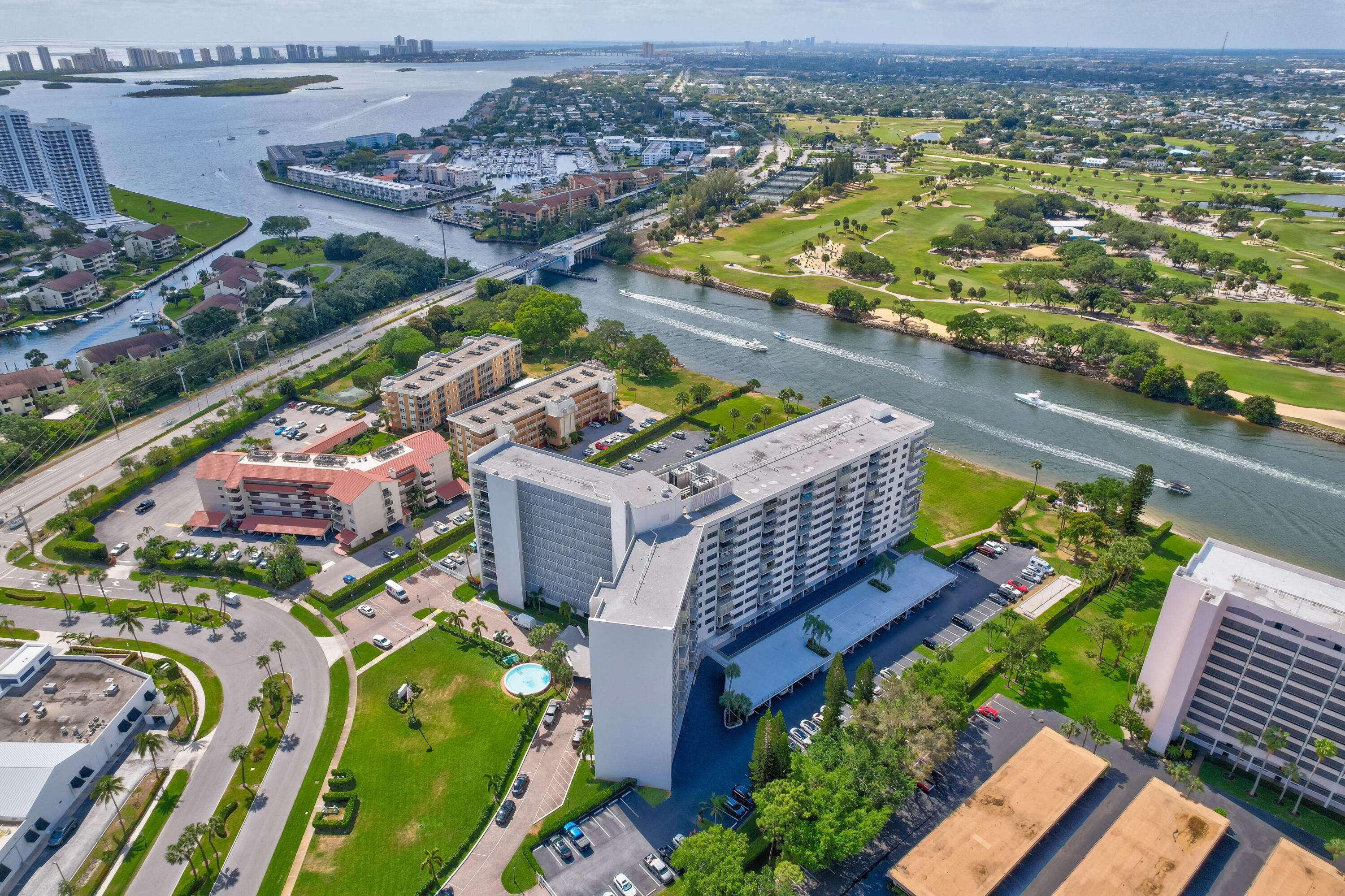 336 Golfview Road 1104