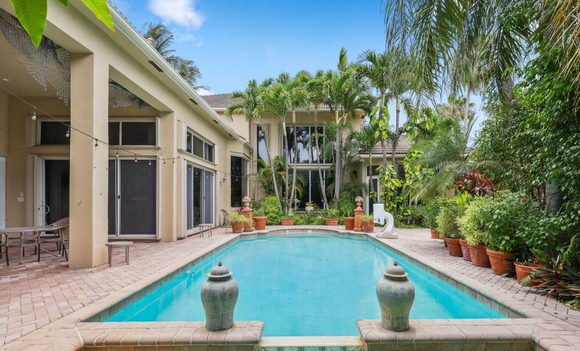 1018 Grand Court