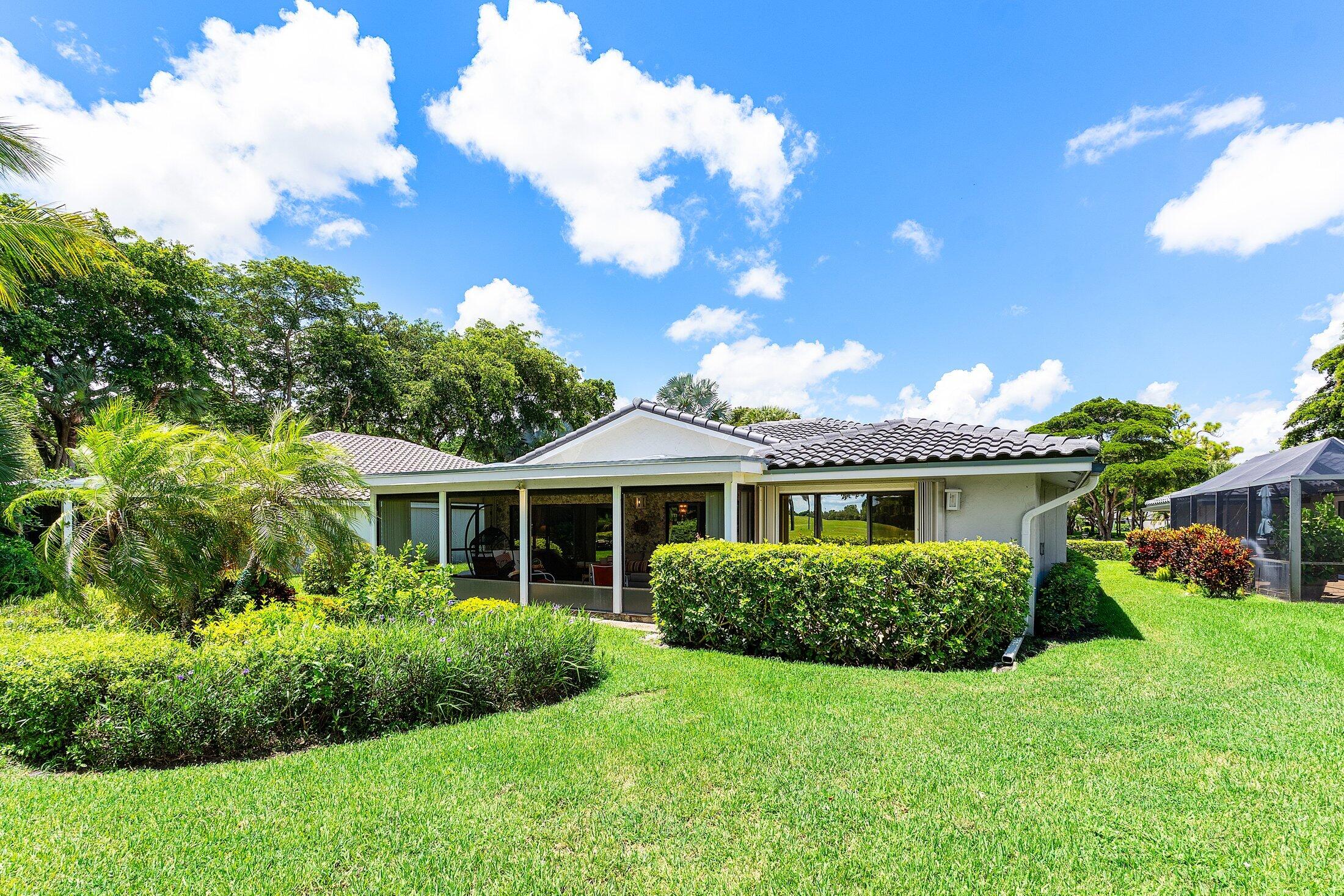 3 Glens Drive E