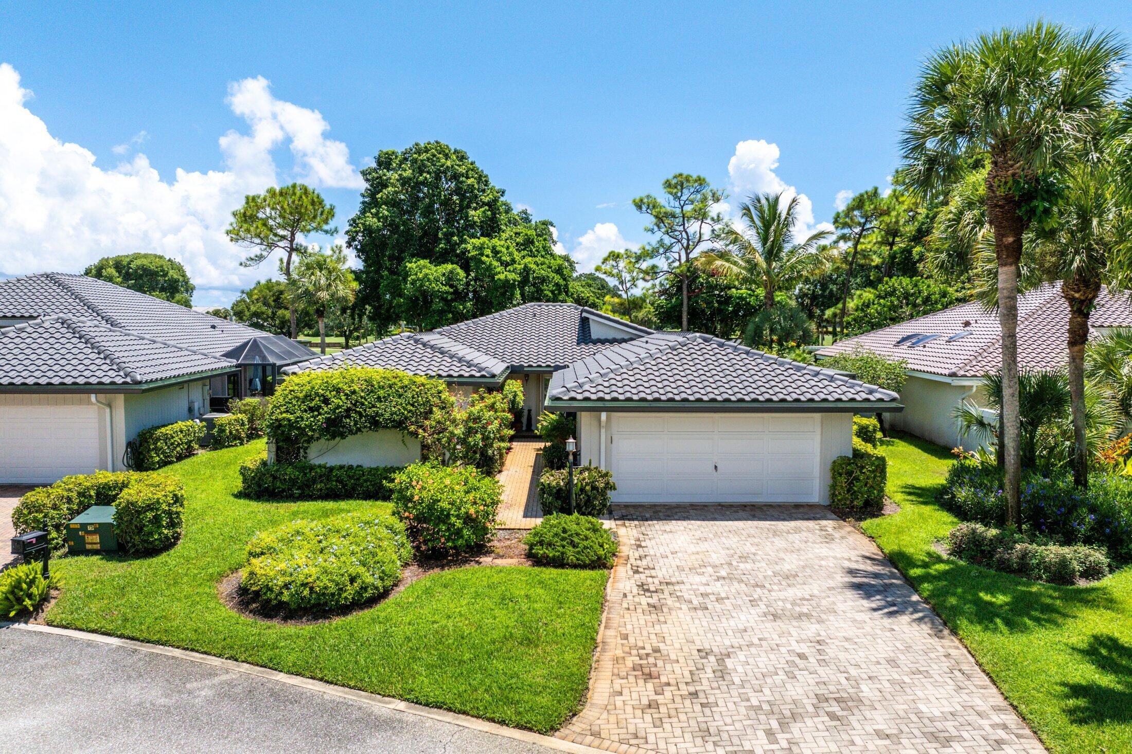 3 Glens Drive E