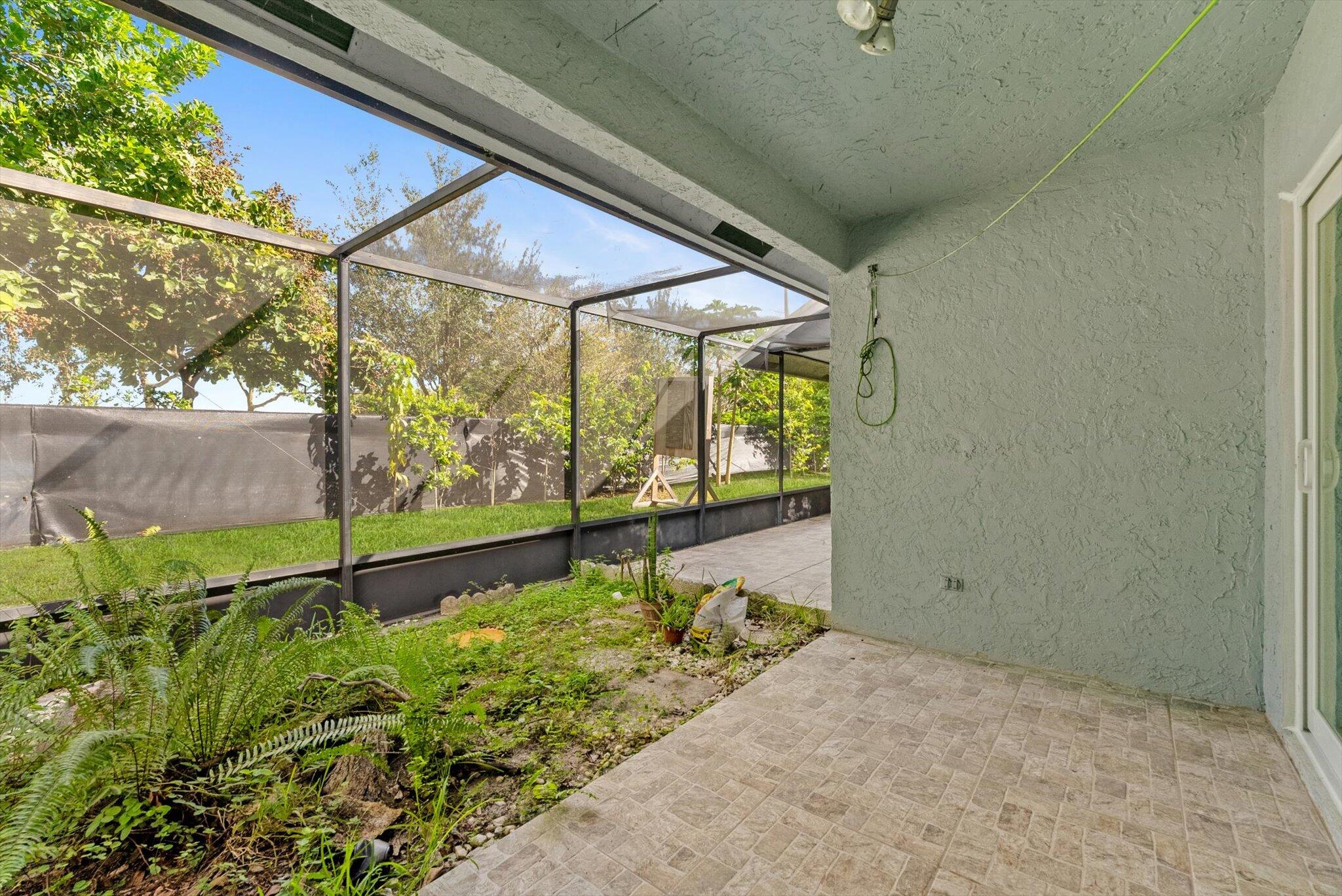 5185 NW 52nd Street