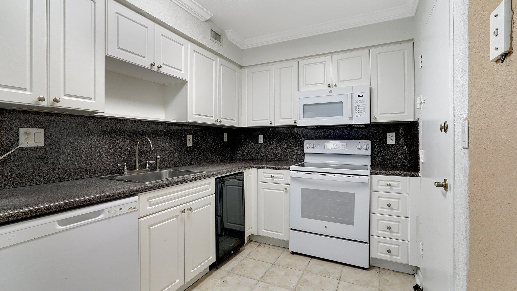 2501 S Ocean Drive 1108