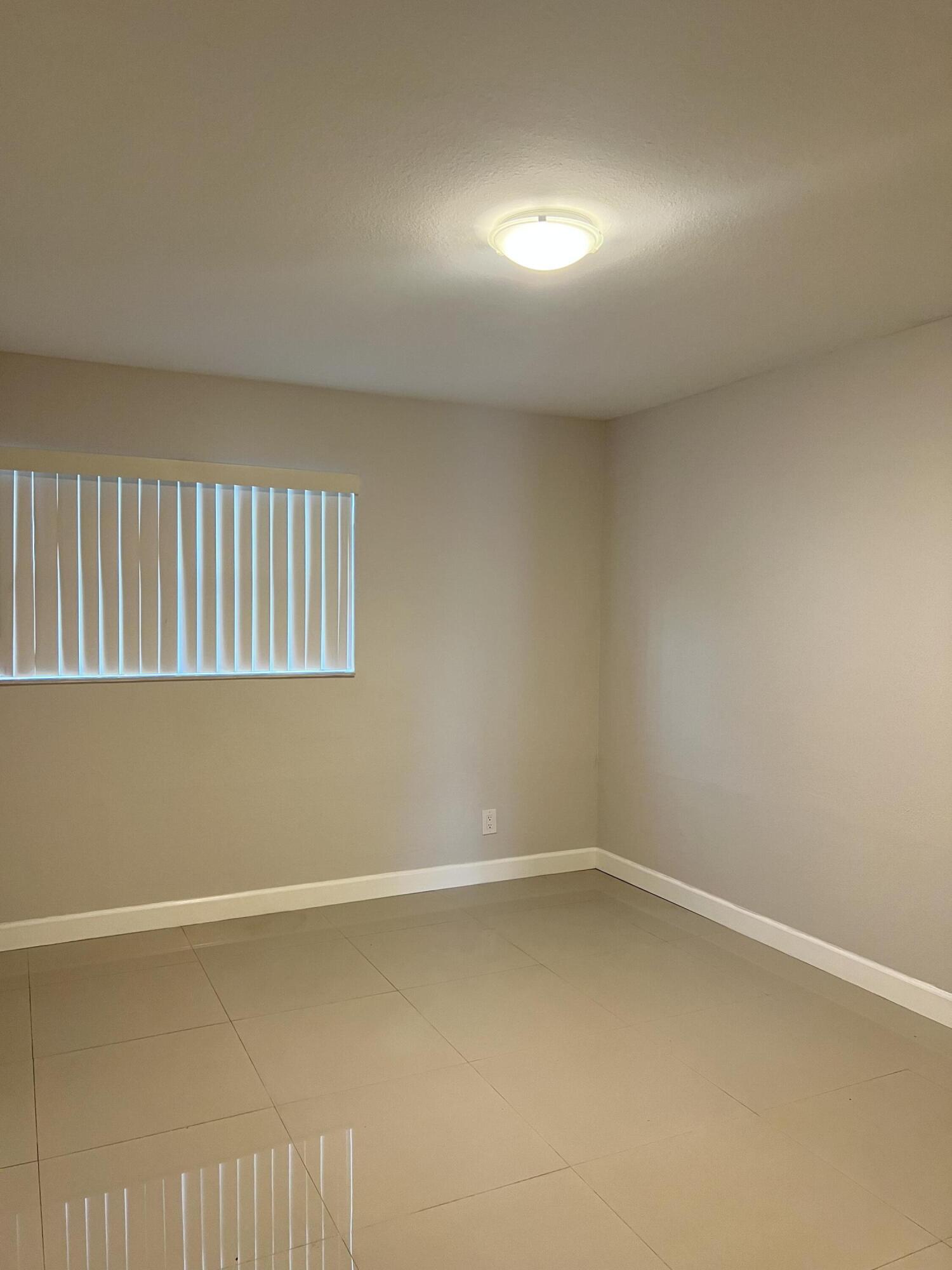 8789 NW 39 Th Street 8789