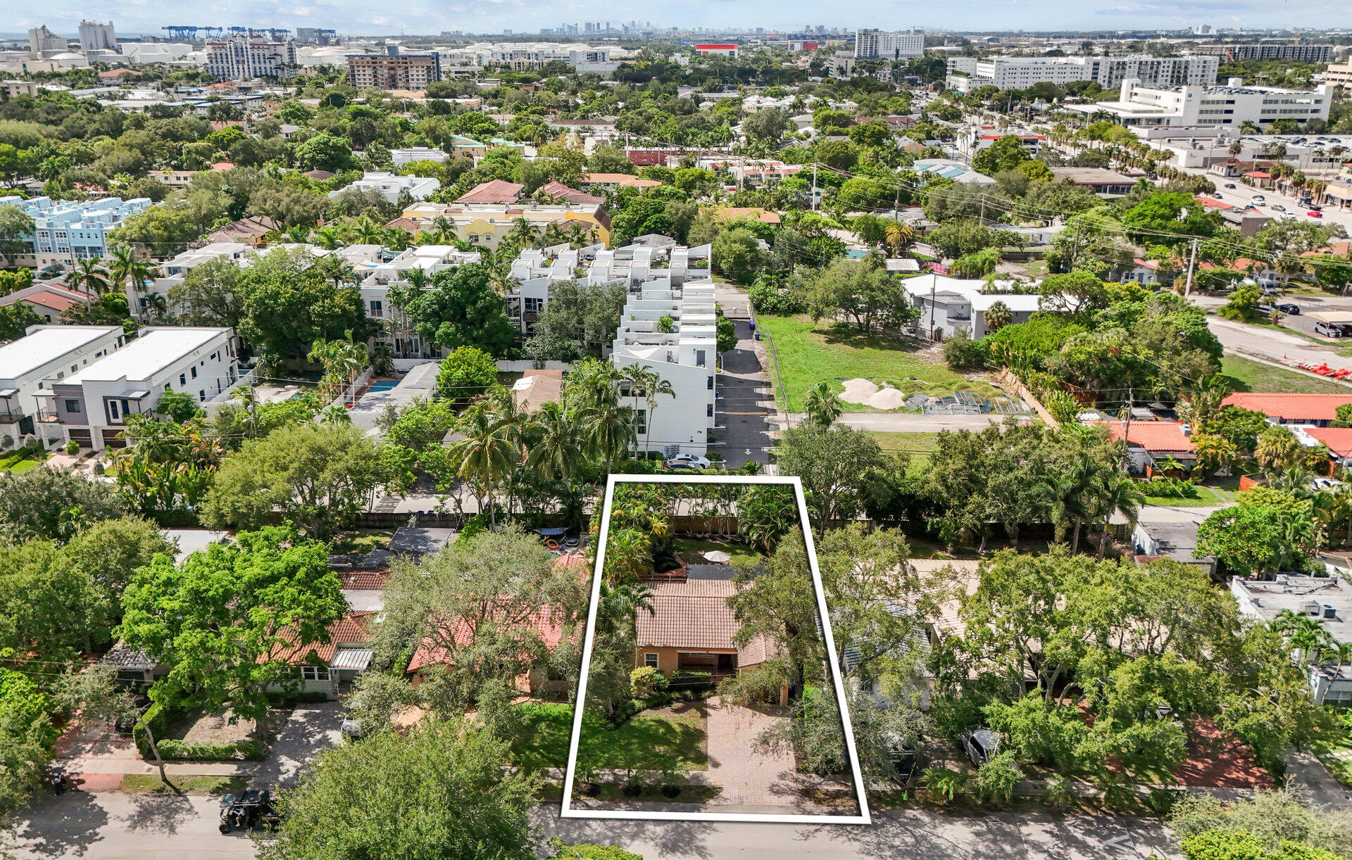 712 SE 11th Court