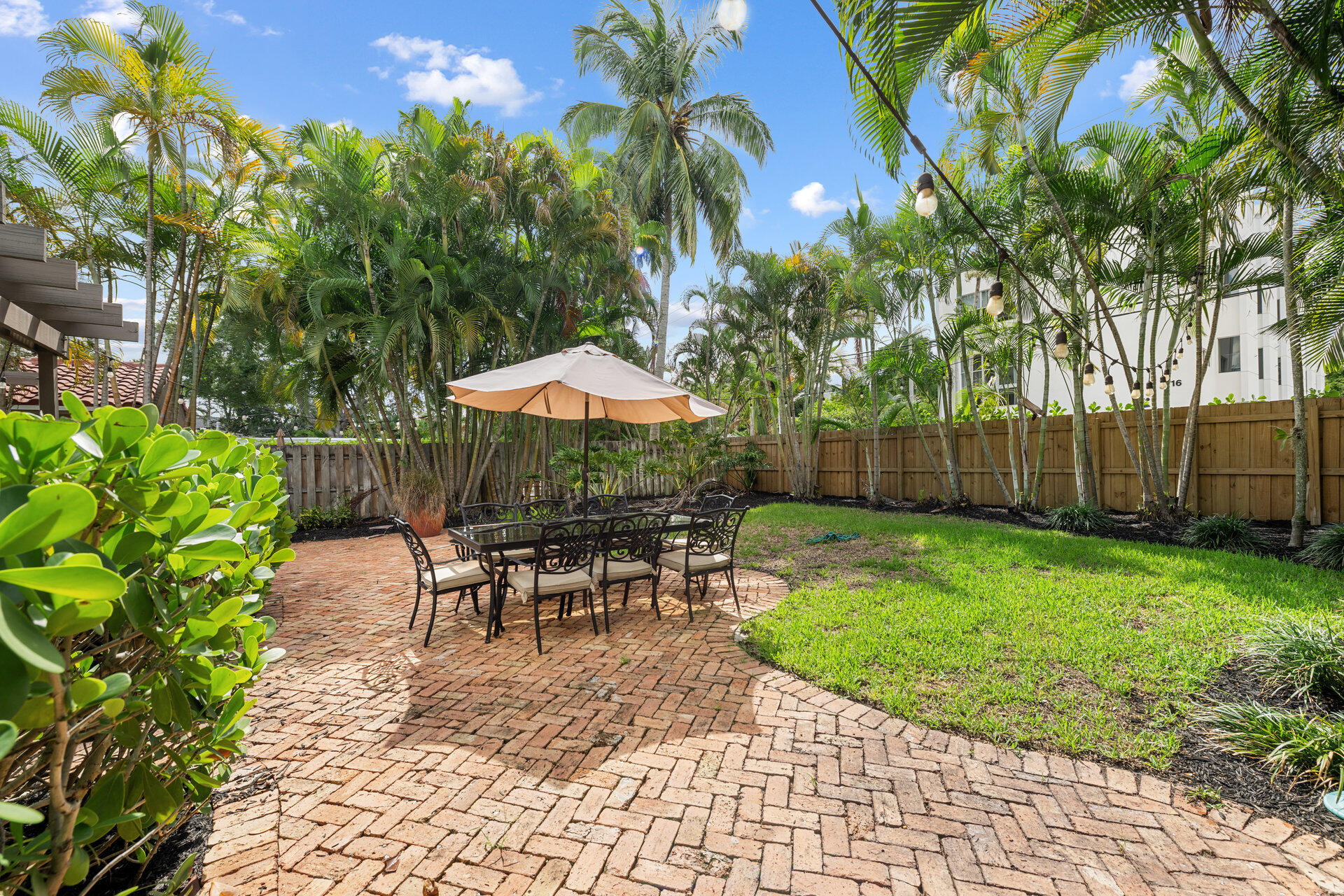 712 SE 11th Court