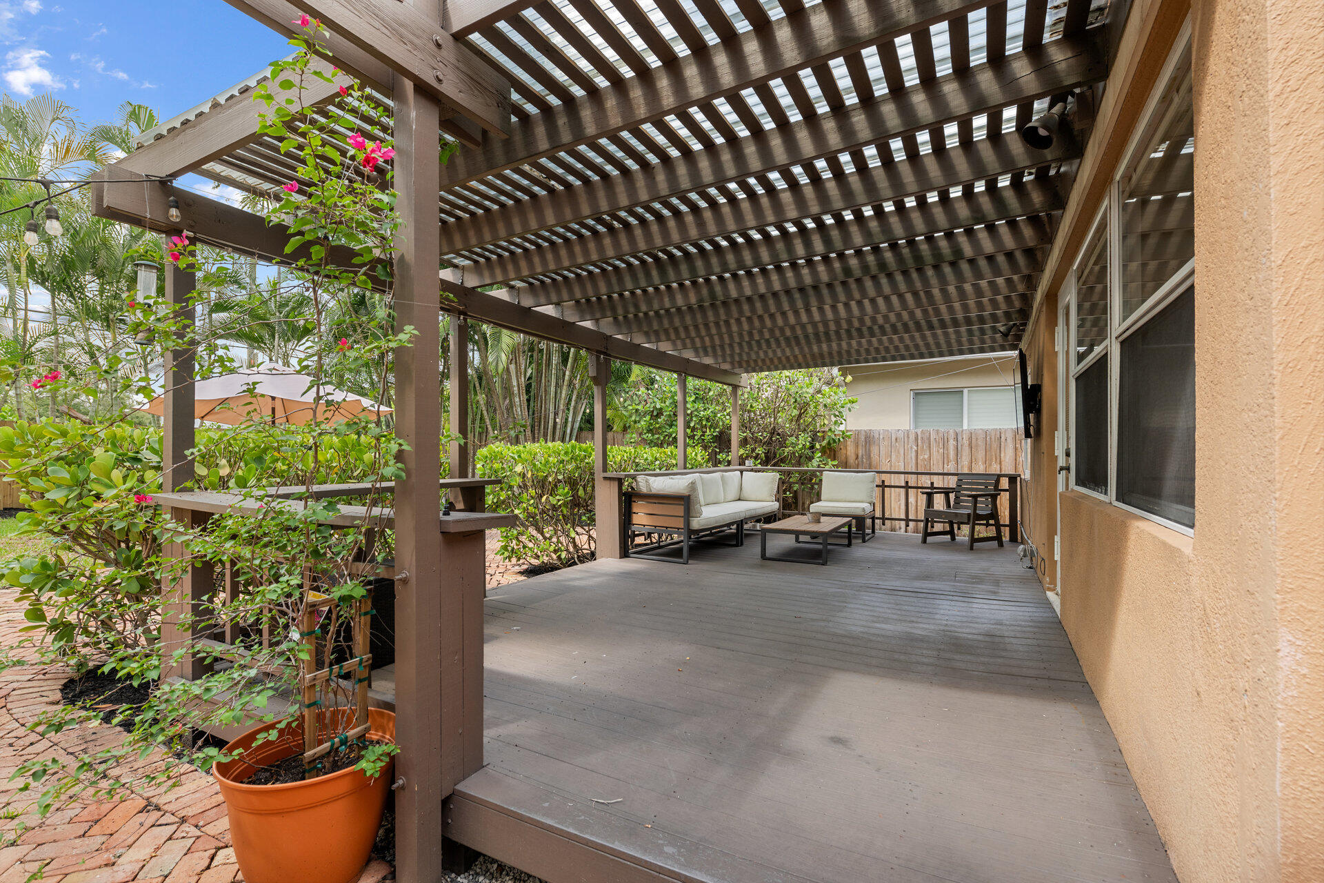 712 SE 11th Court