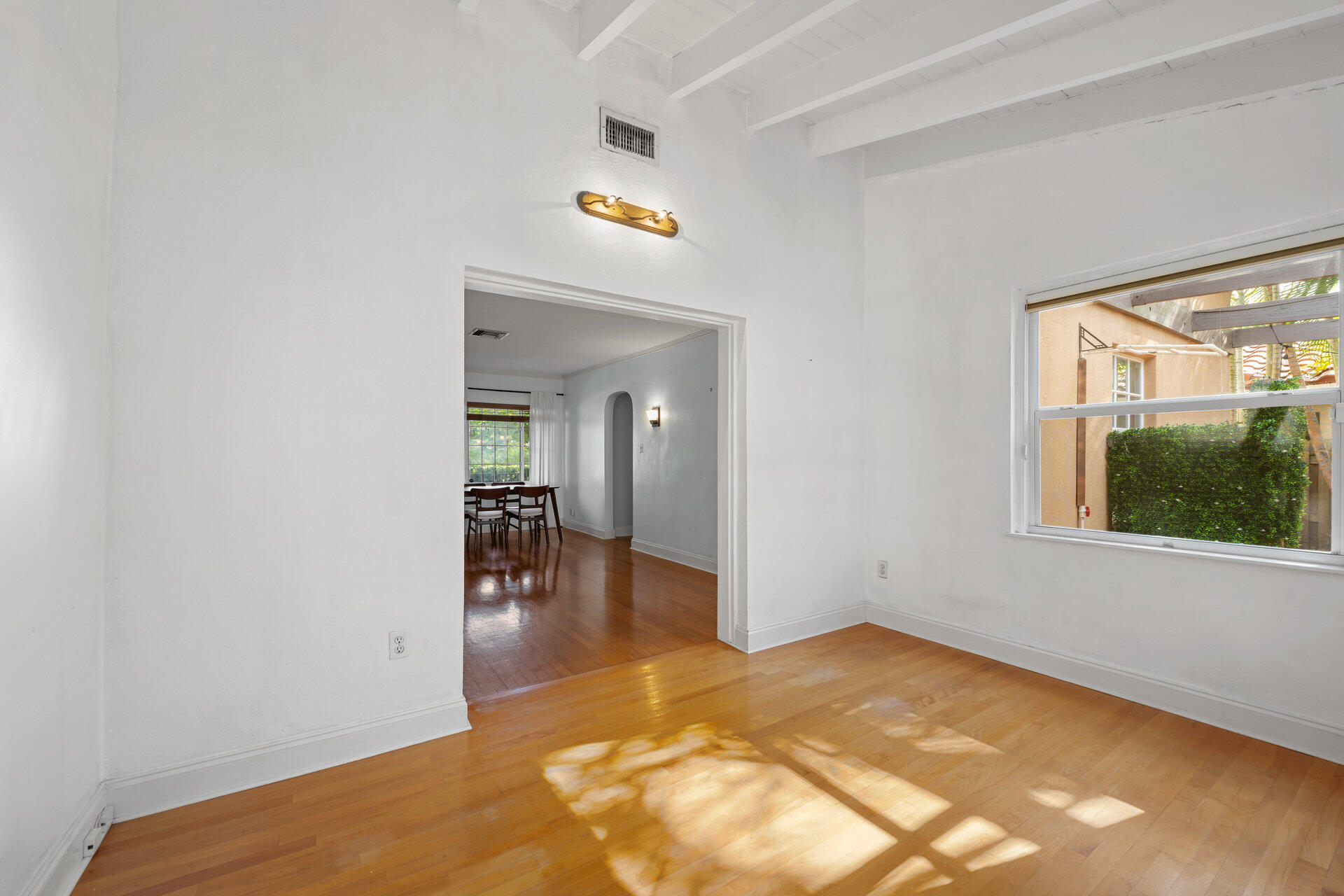 712 SE 11th Court
