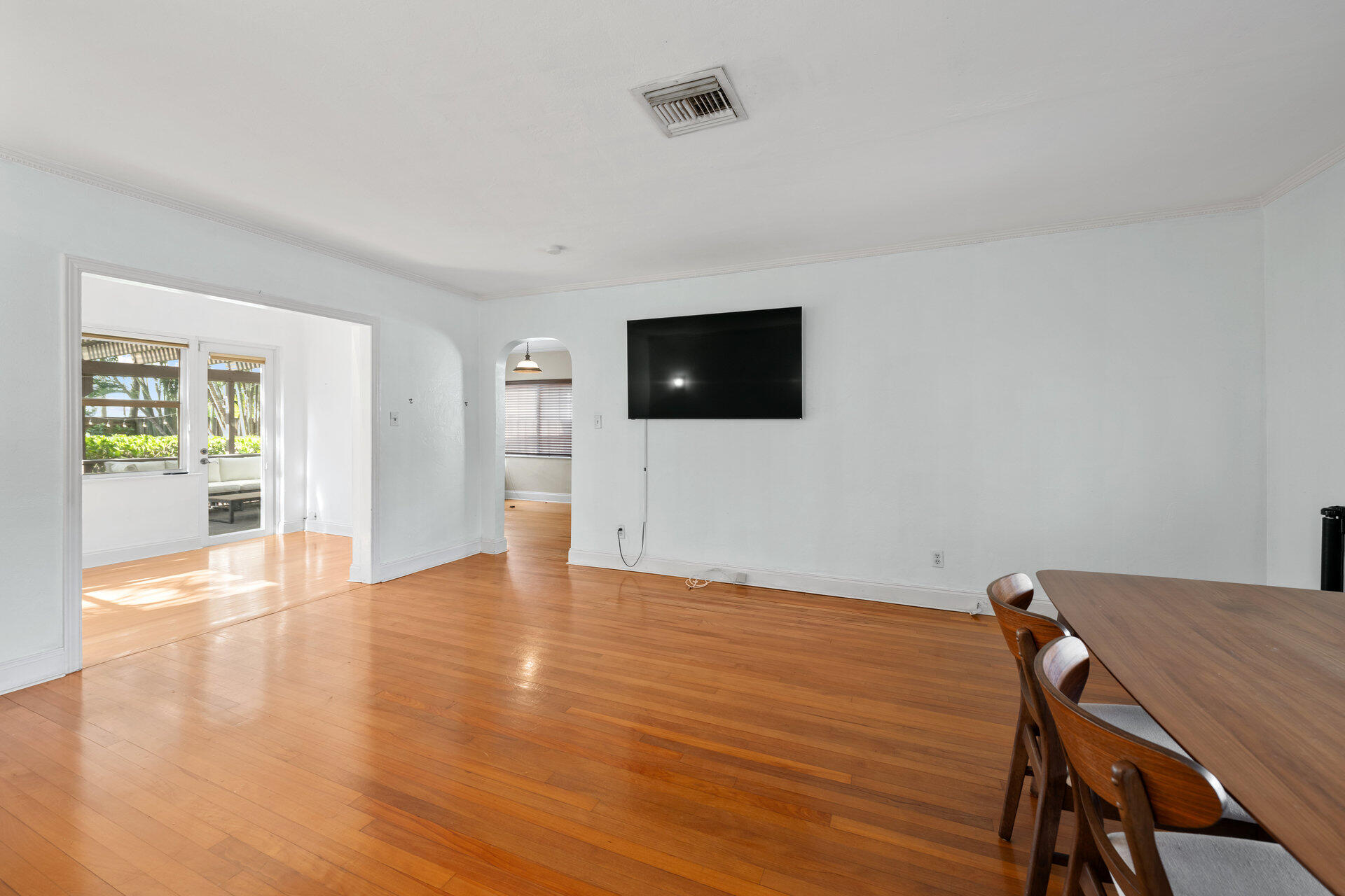 712 SE 11th Court