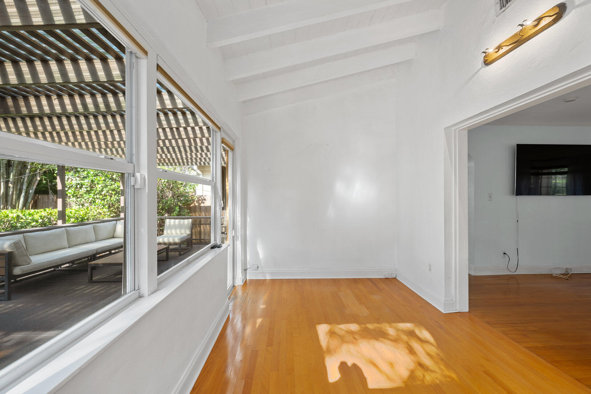 712 SE 11th Court