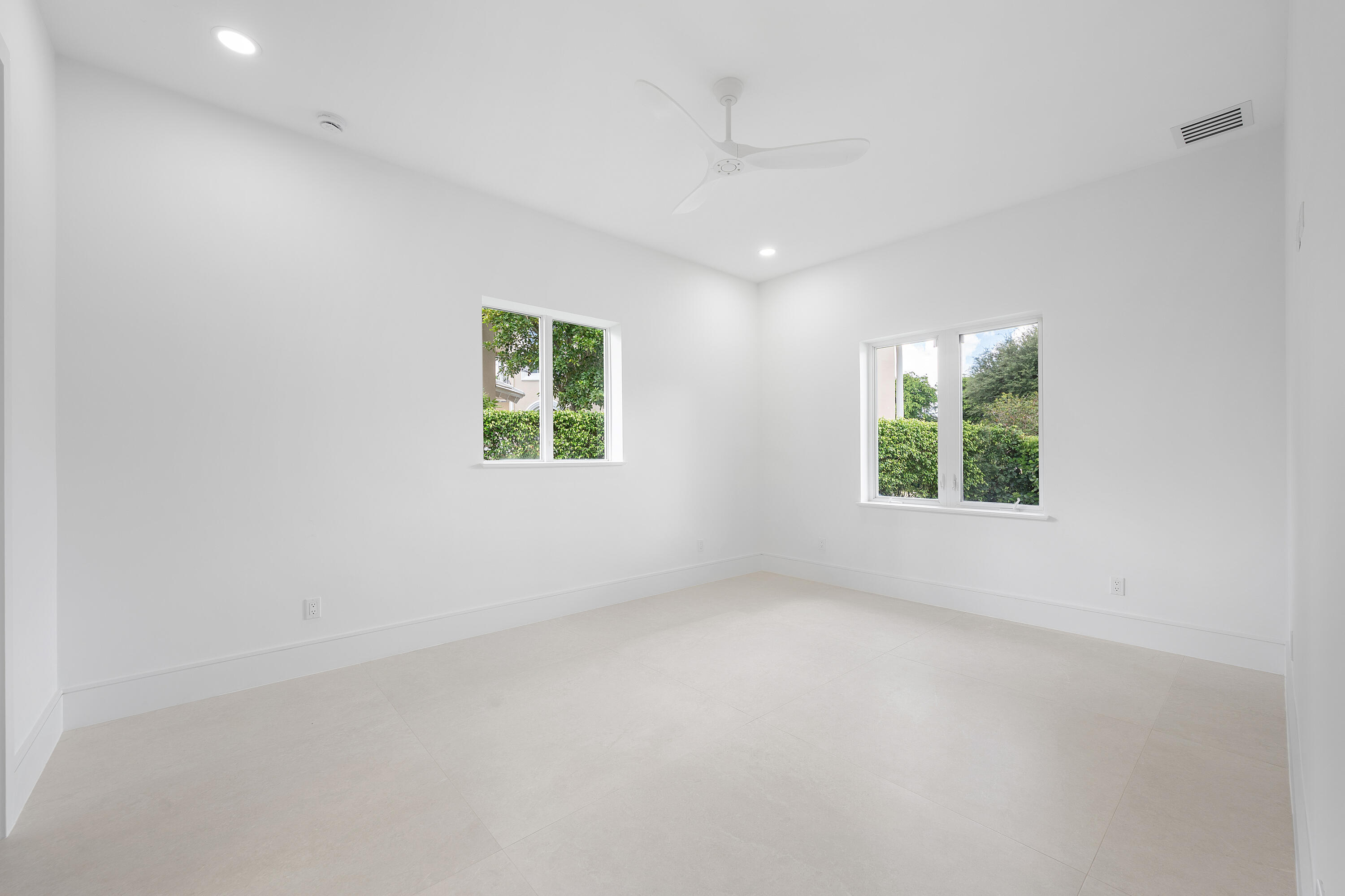 100 Glenbrook Court
