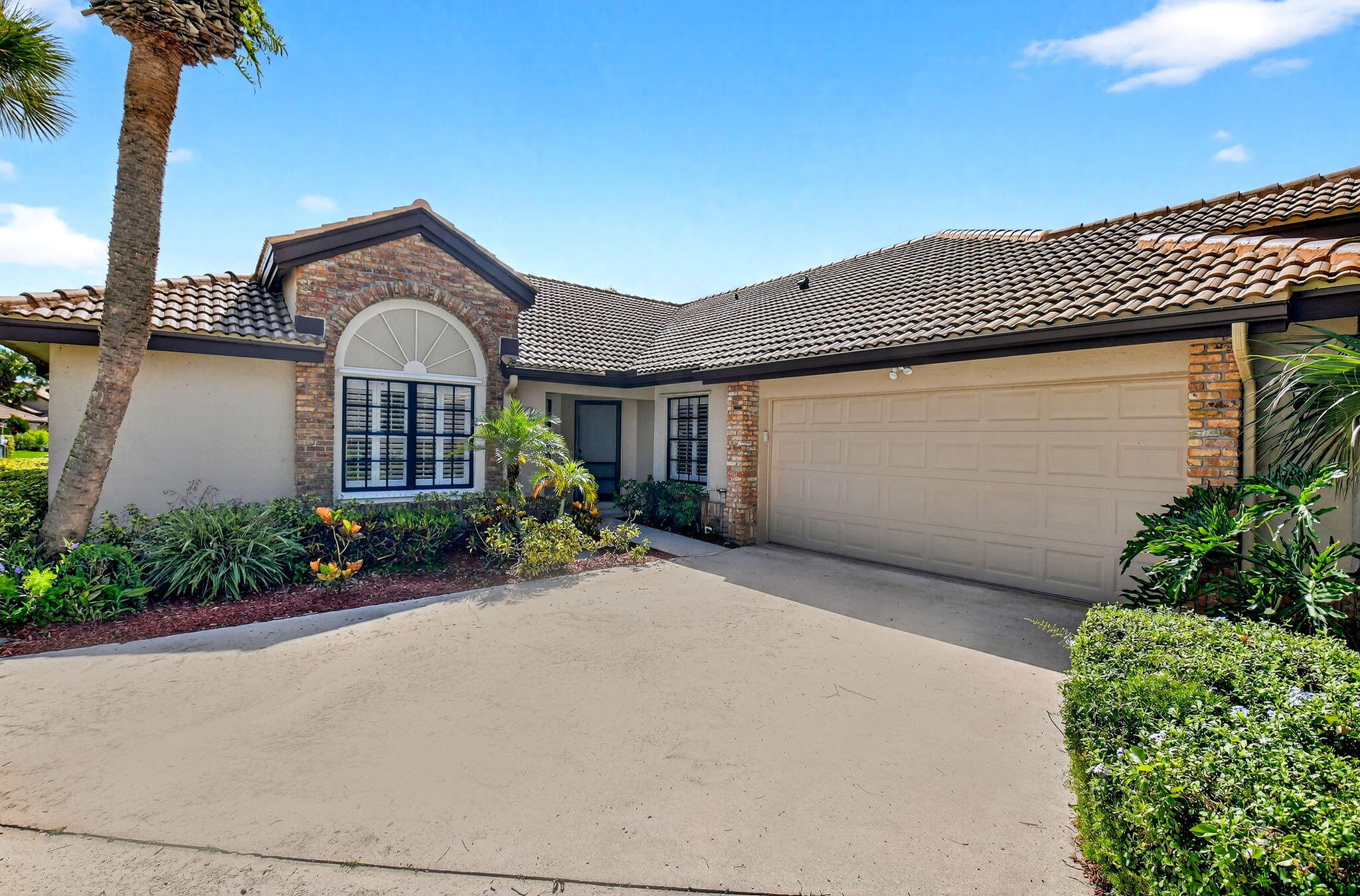 7186 Sweetbay Court