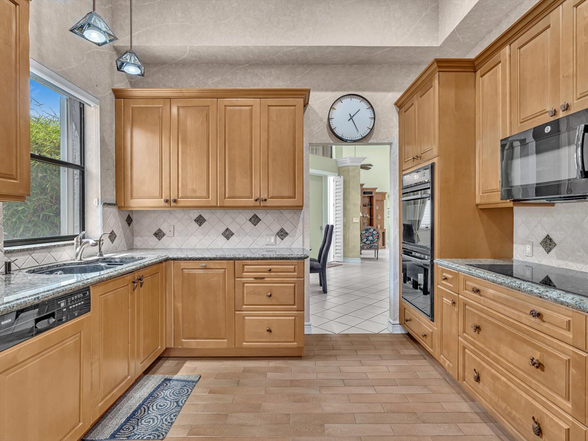 10122 Spyglass Way
