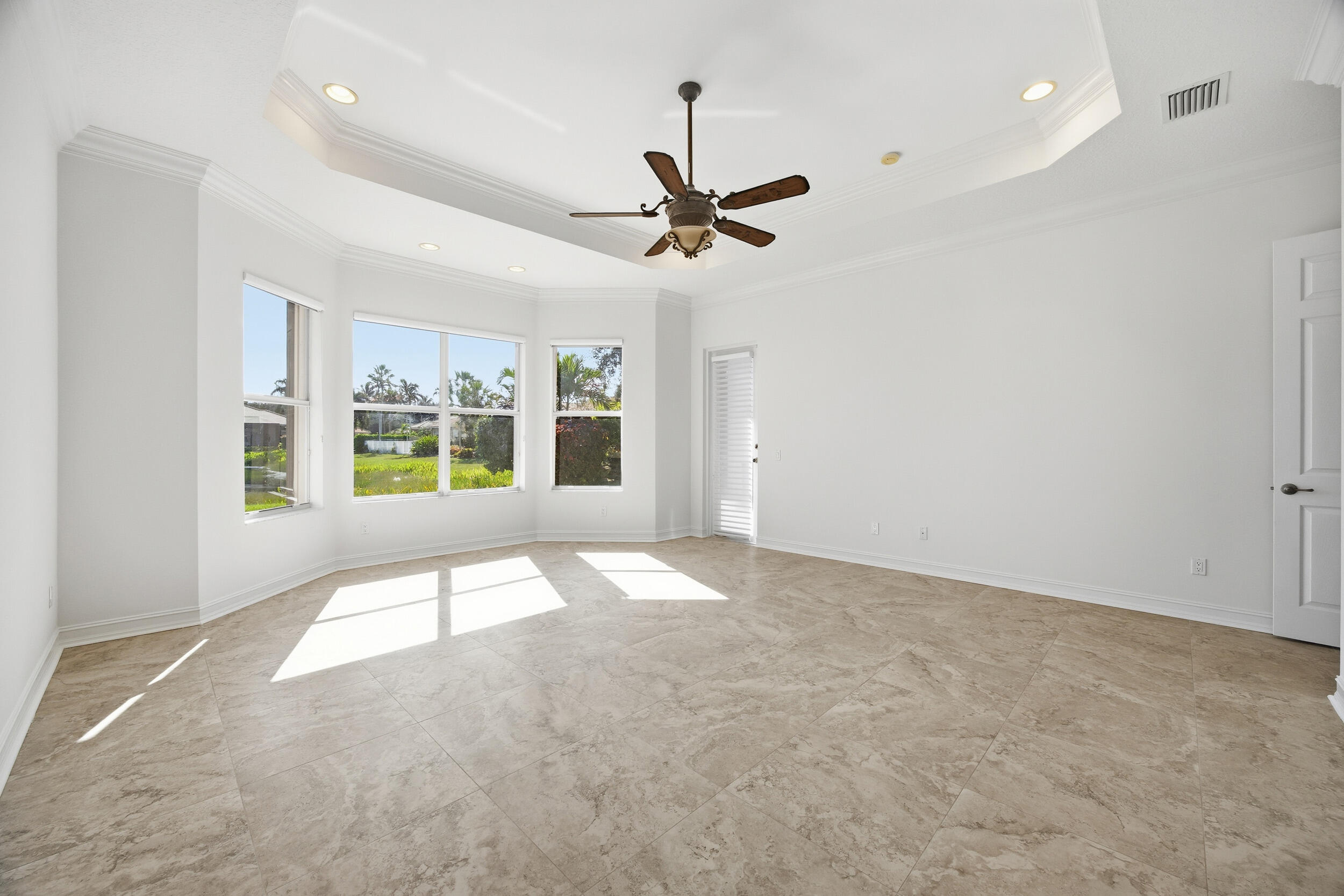7071 Corning Circle