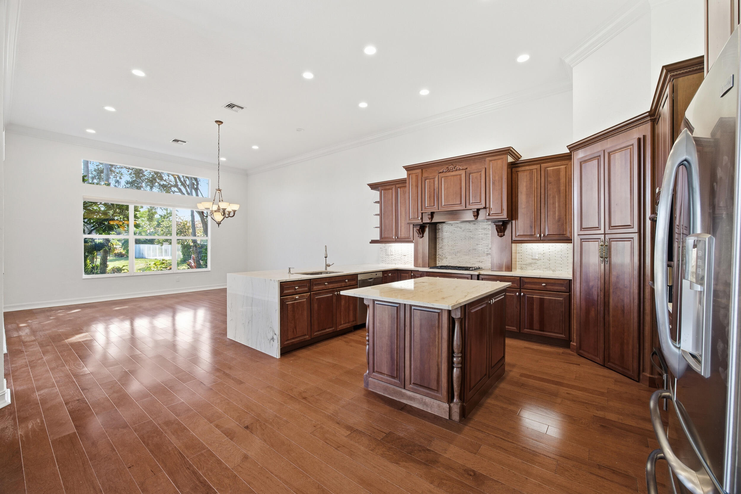 7071 Corning Circle