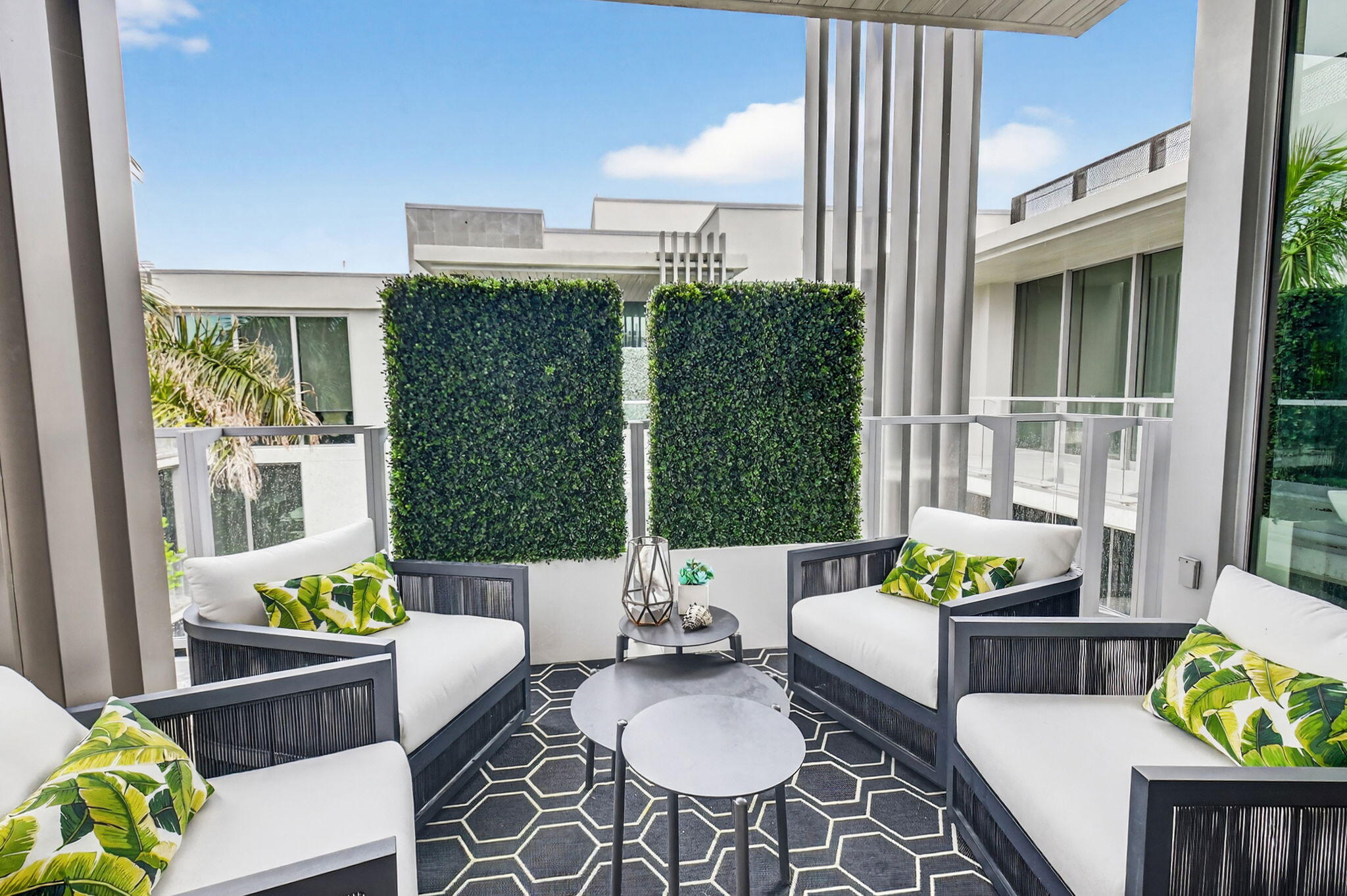 1901 S Ocean Boulevard 18