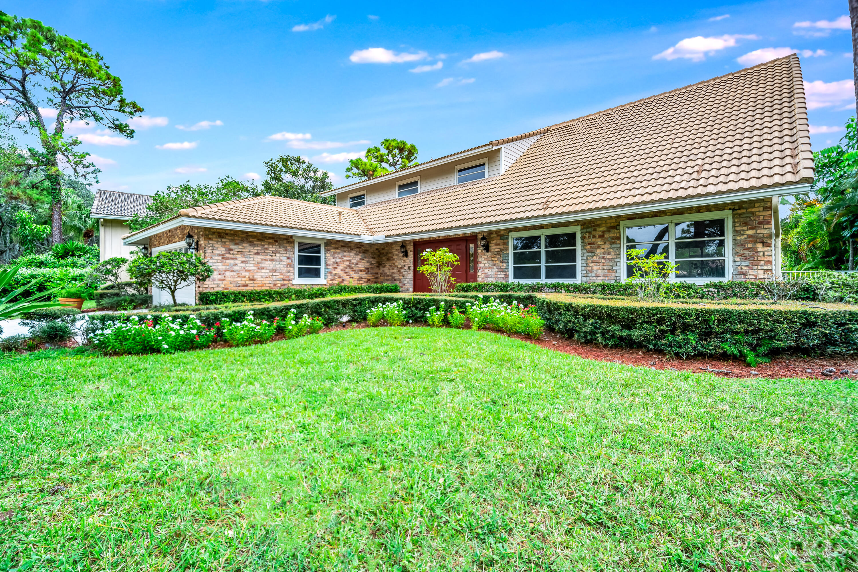 3402 Pine Haven Circle